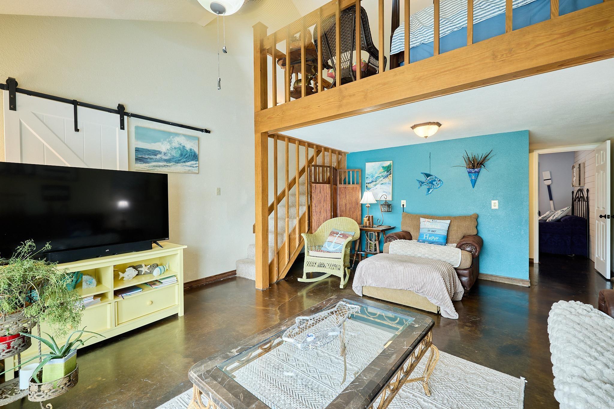 Lake Hamilton Outside - Residential