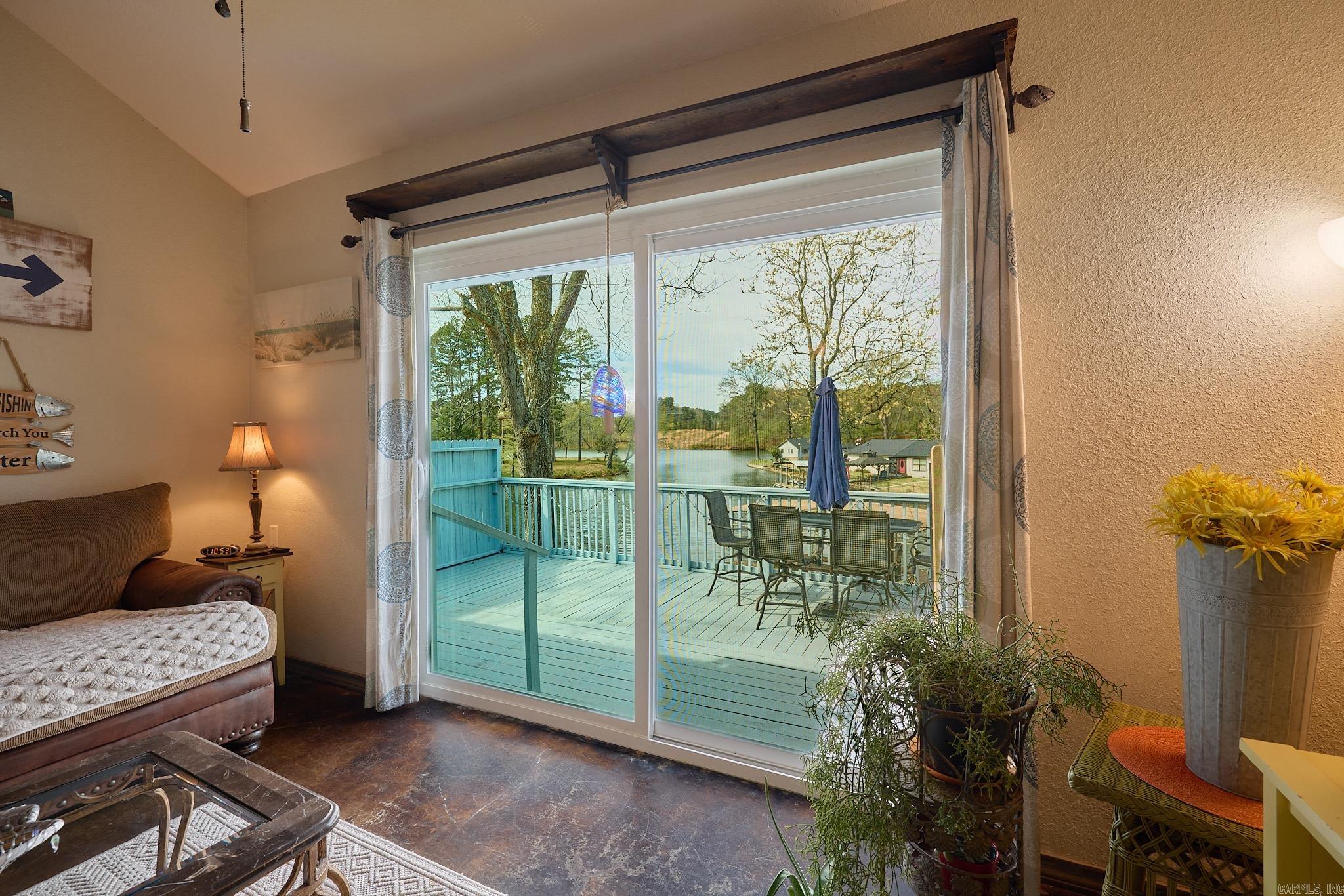 Lake Hamilton Outside - Residential