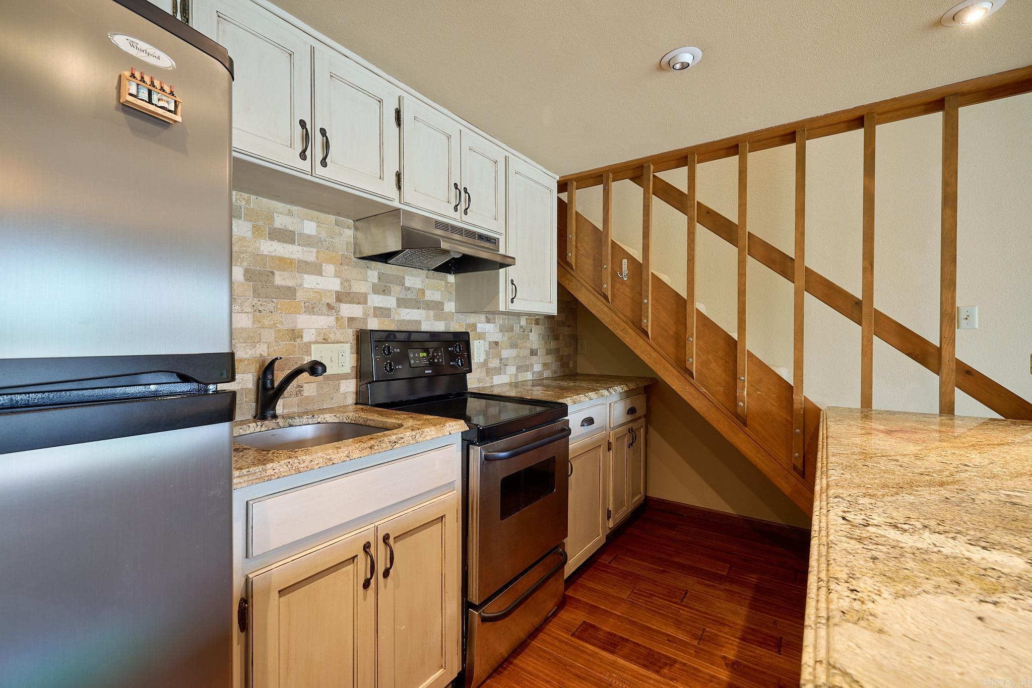 Lake Hamilton Outside - Residential