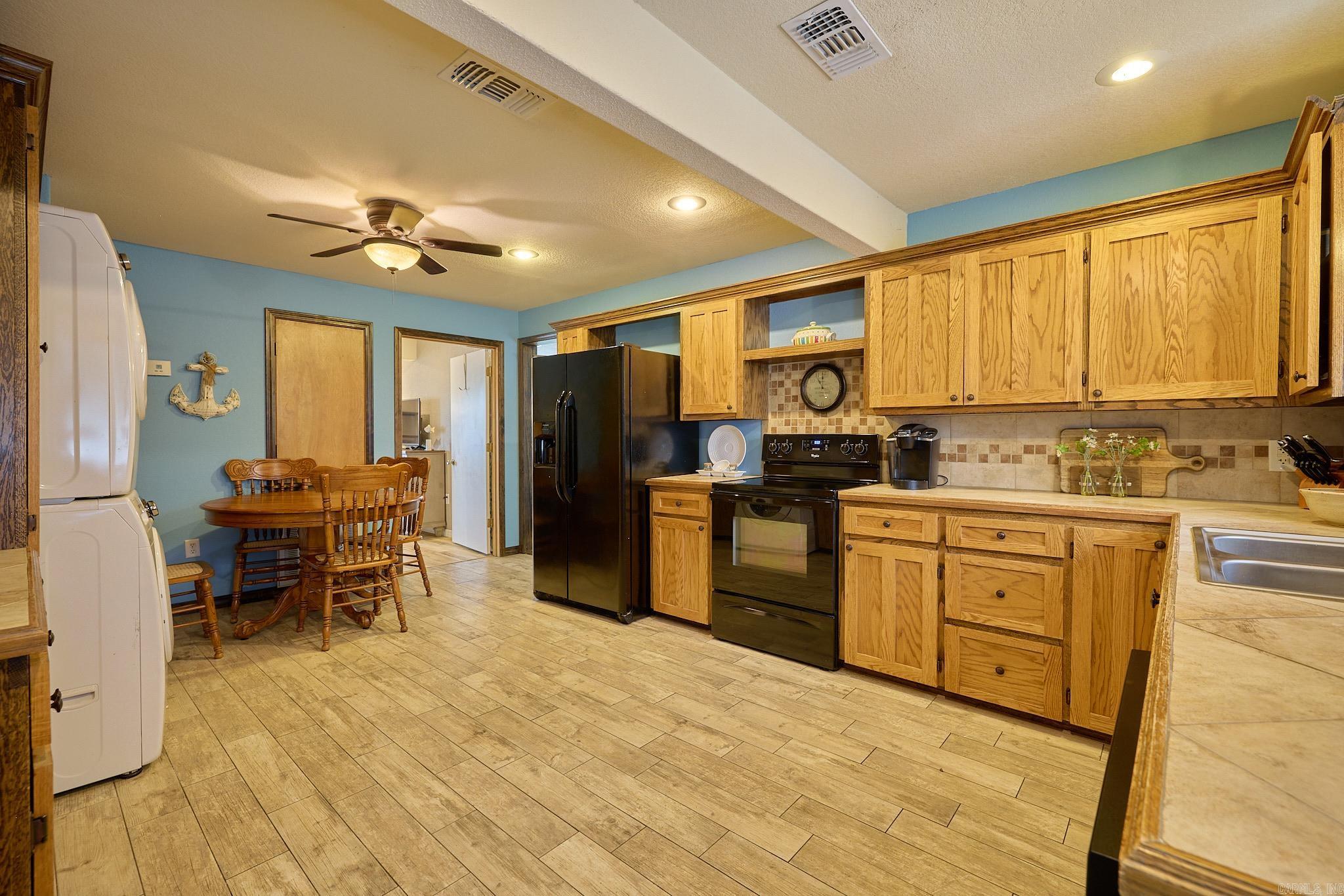 Lake Hamilton Outside - Residential