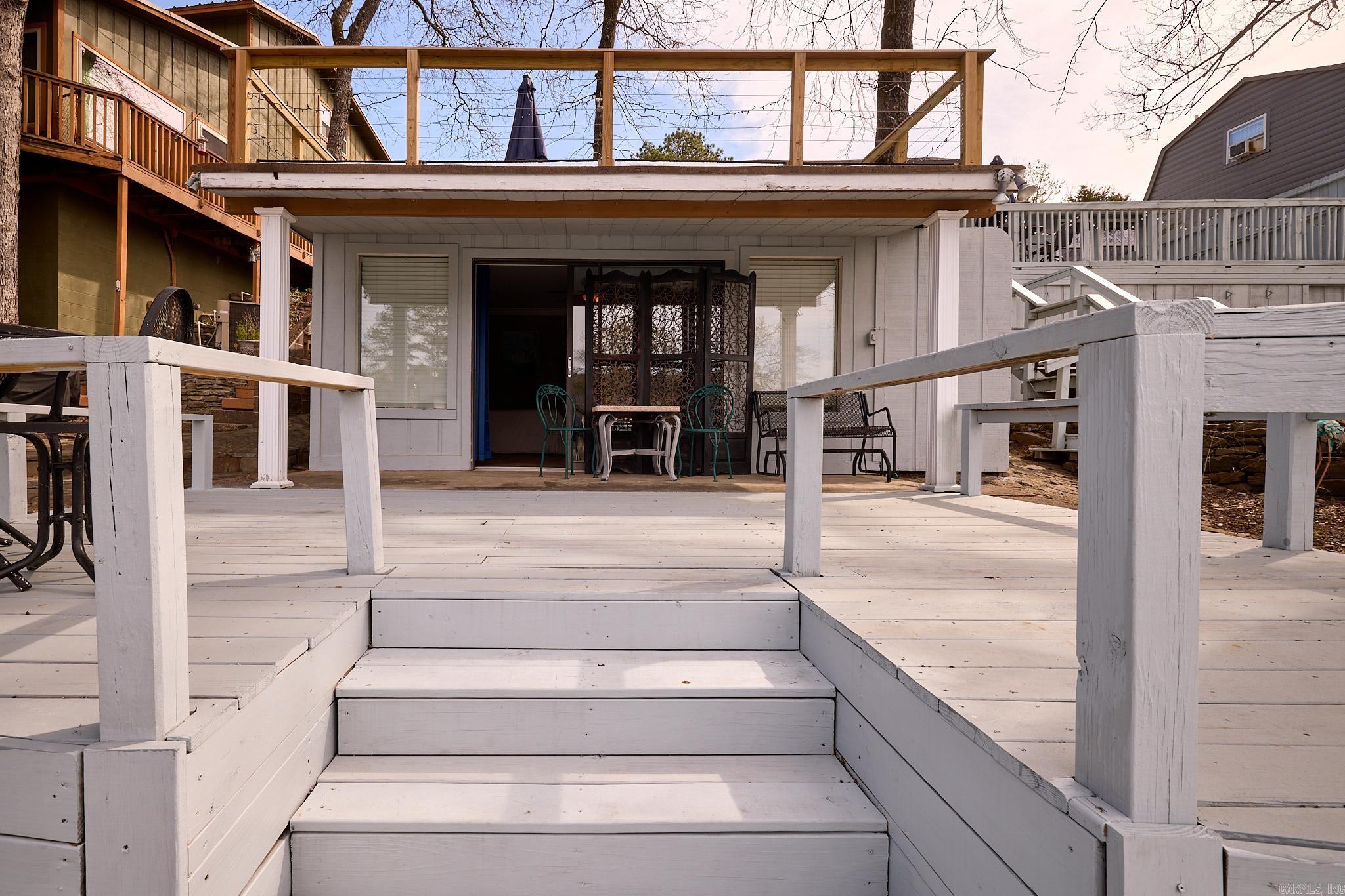 Lake Hamilton Outside - Residential