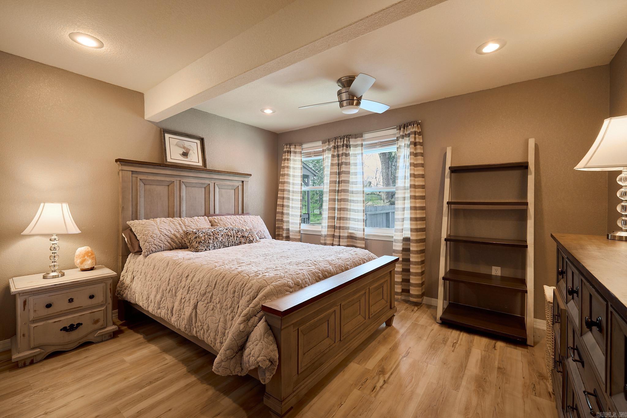 Lake Hamilton Outside - Residential