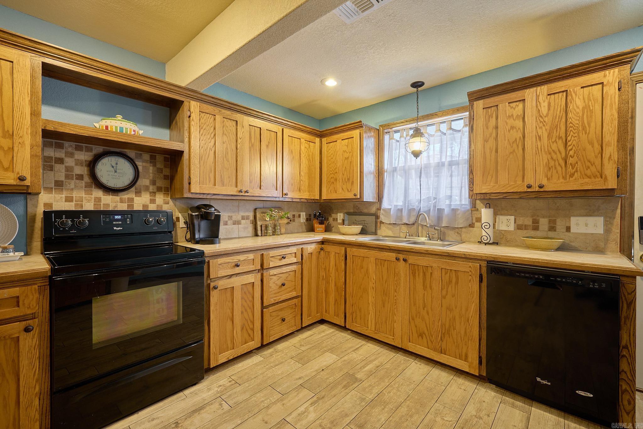 Lake Hamilton Outside - Residential