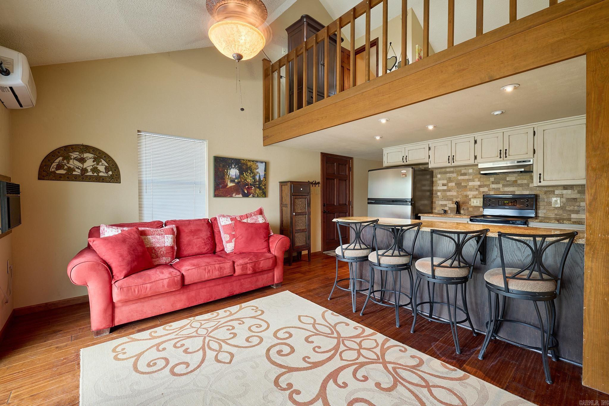 Lake Hamilton Outside - Residential