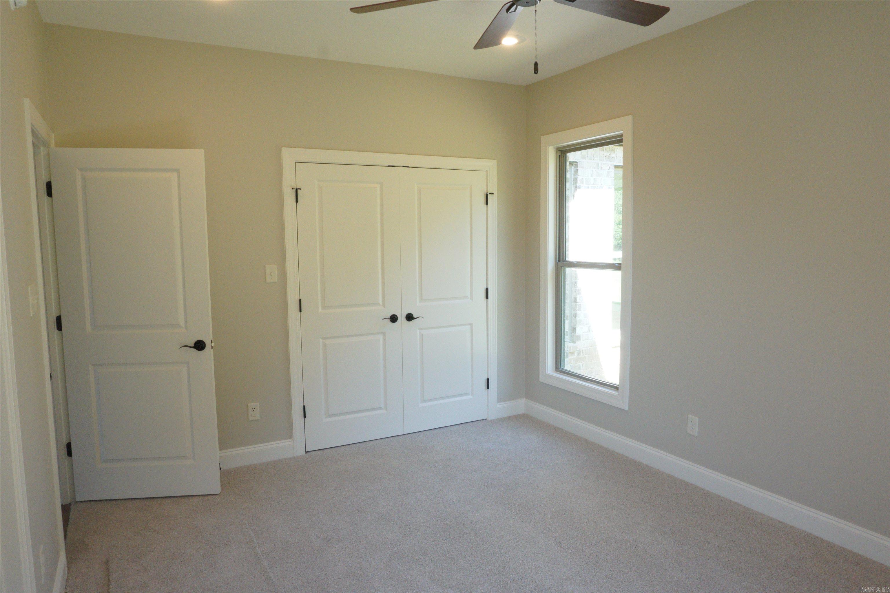 Jamestown Manor - Residential