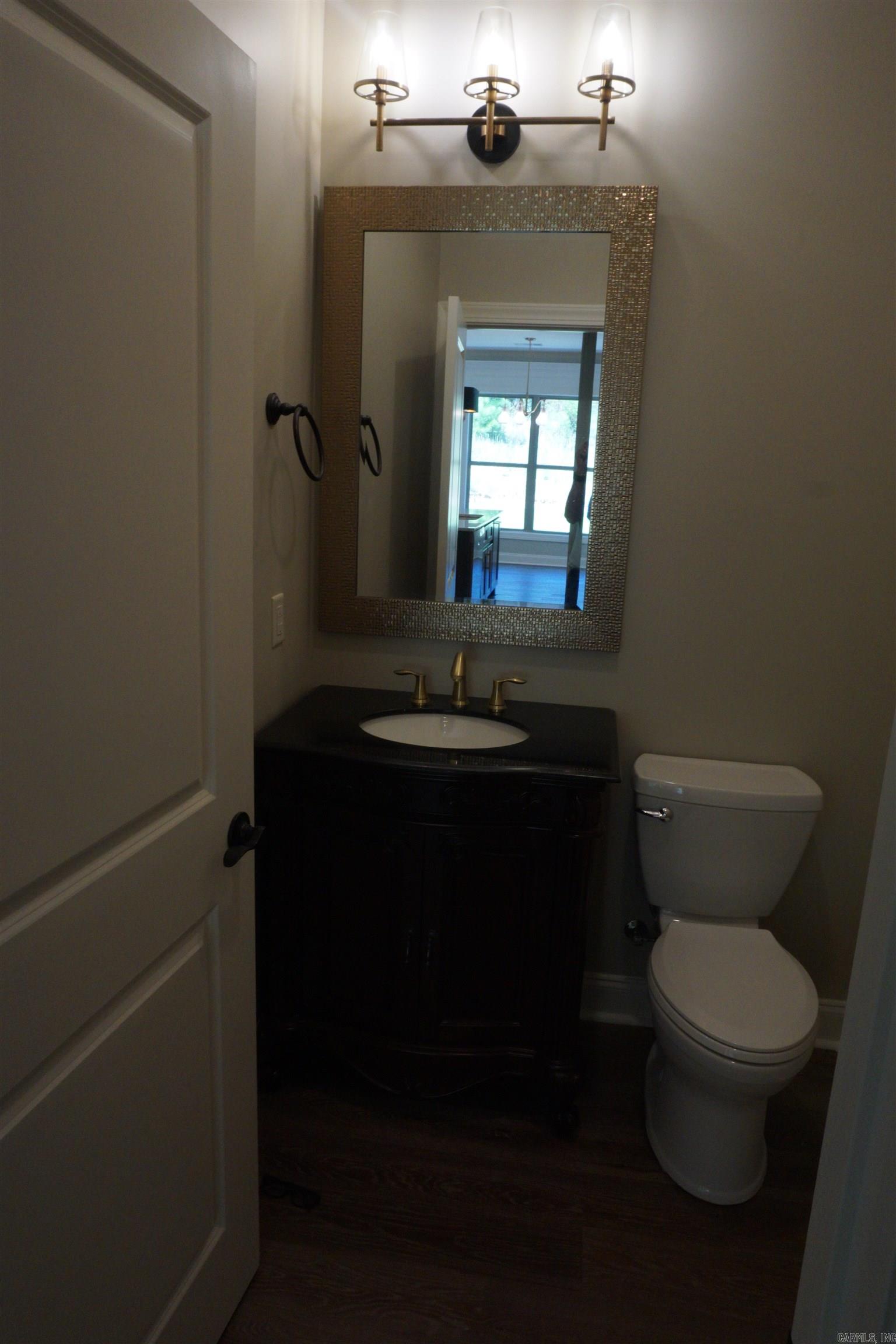 Jamestown Manor - Residential