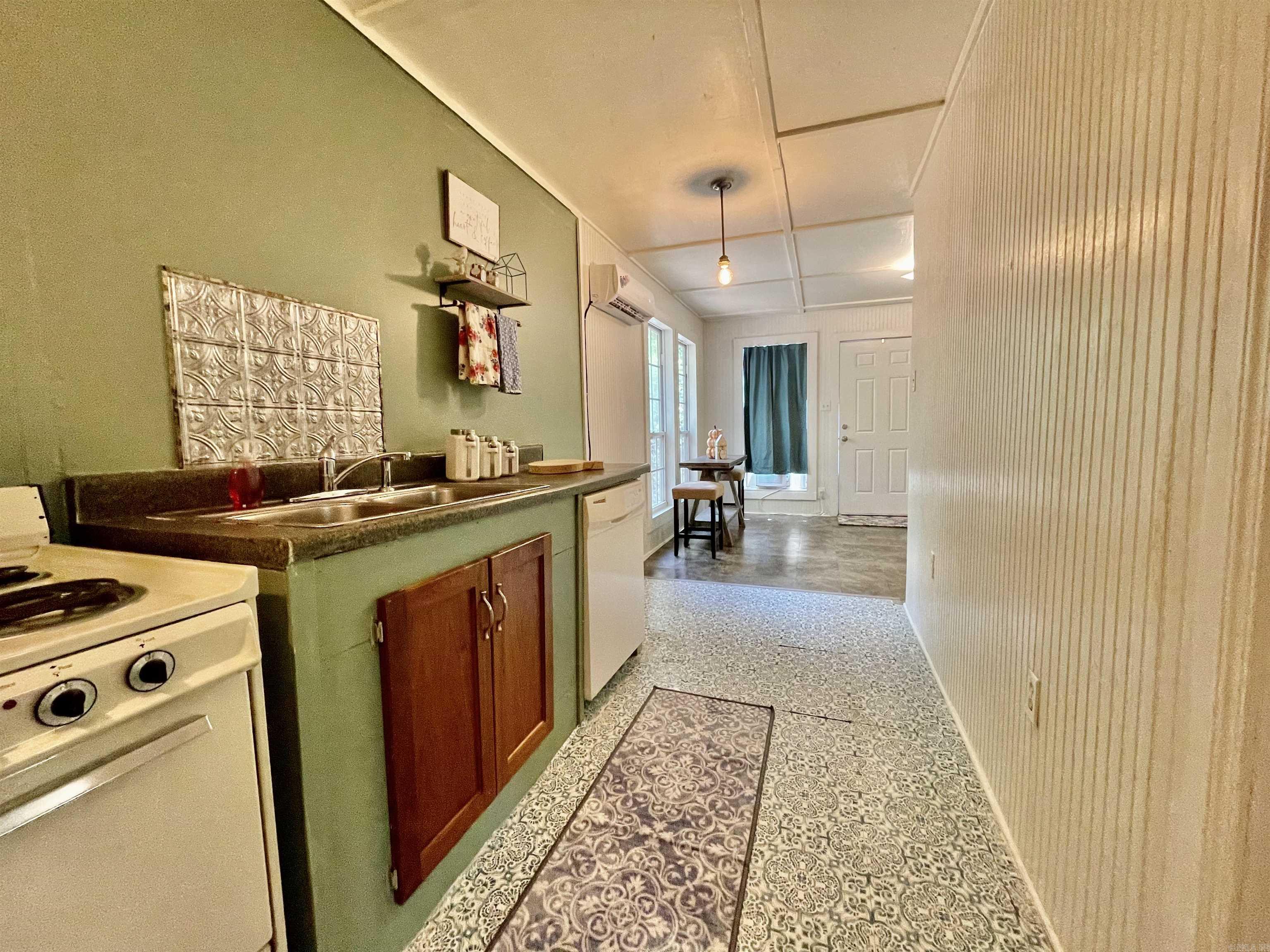 WYLDE WOOD VILL - Residential