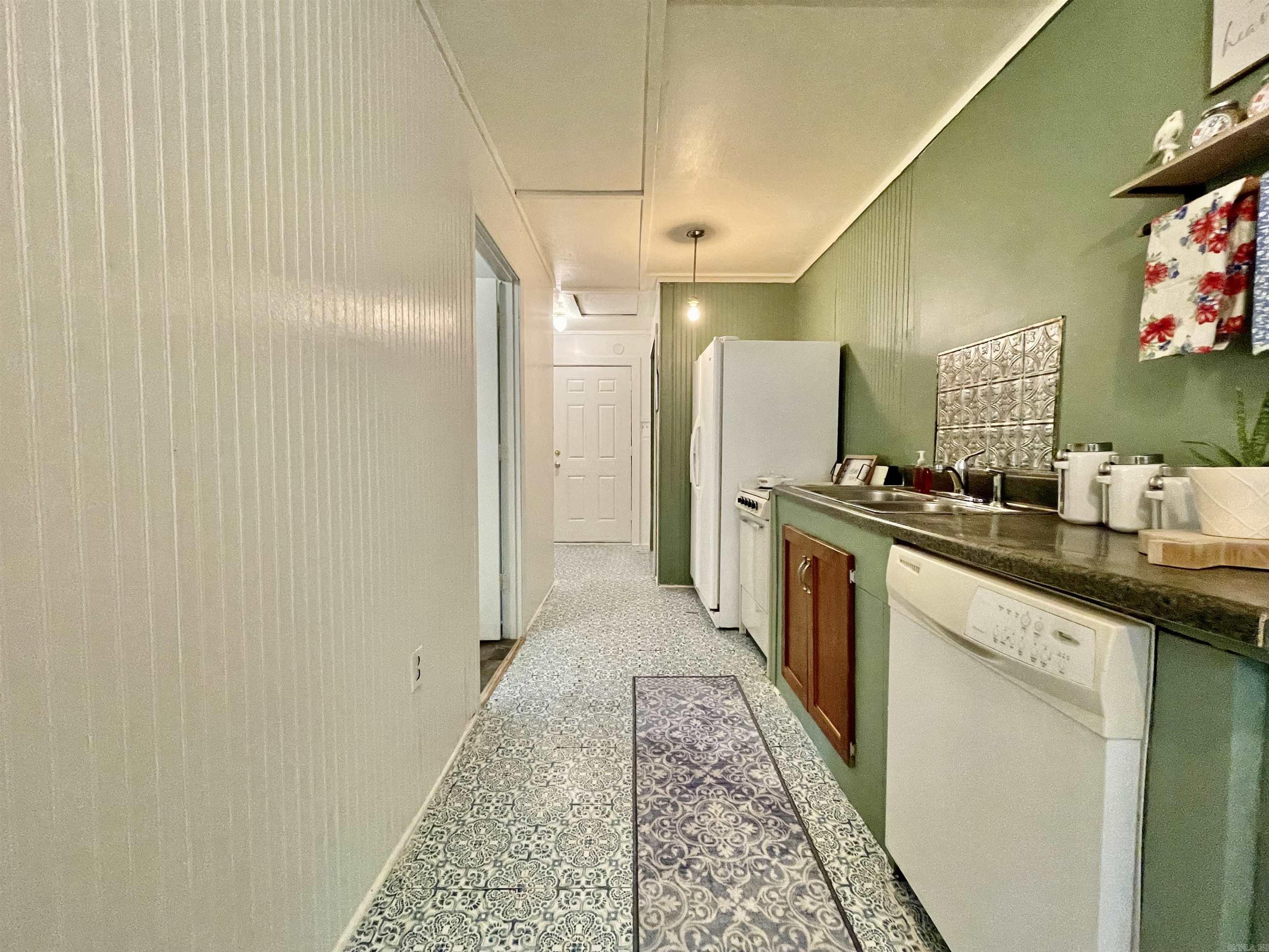 WYLDE WOOD VILL - Residential