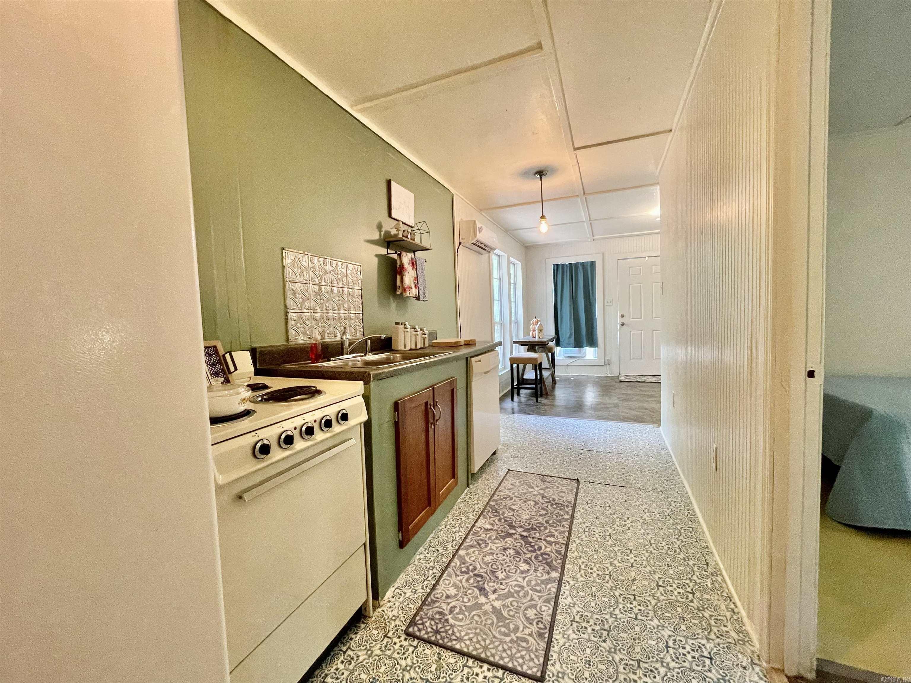 WYLDE WOOD VILL - Residential