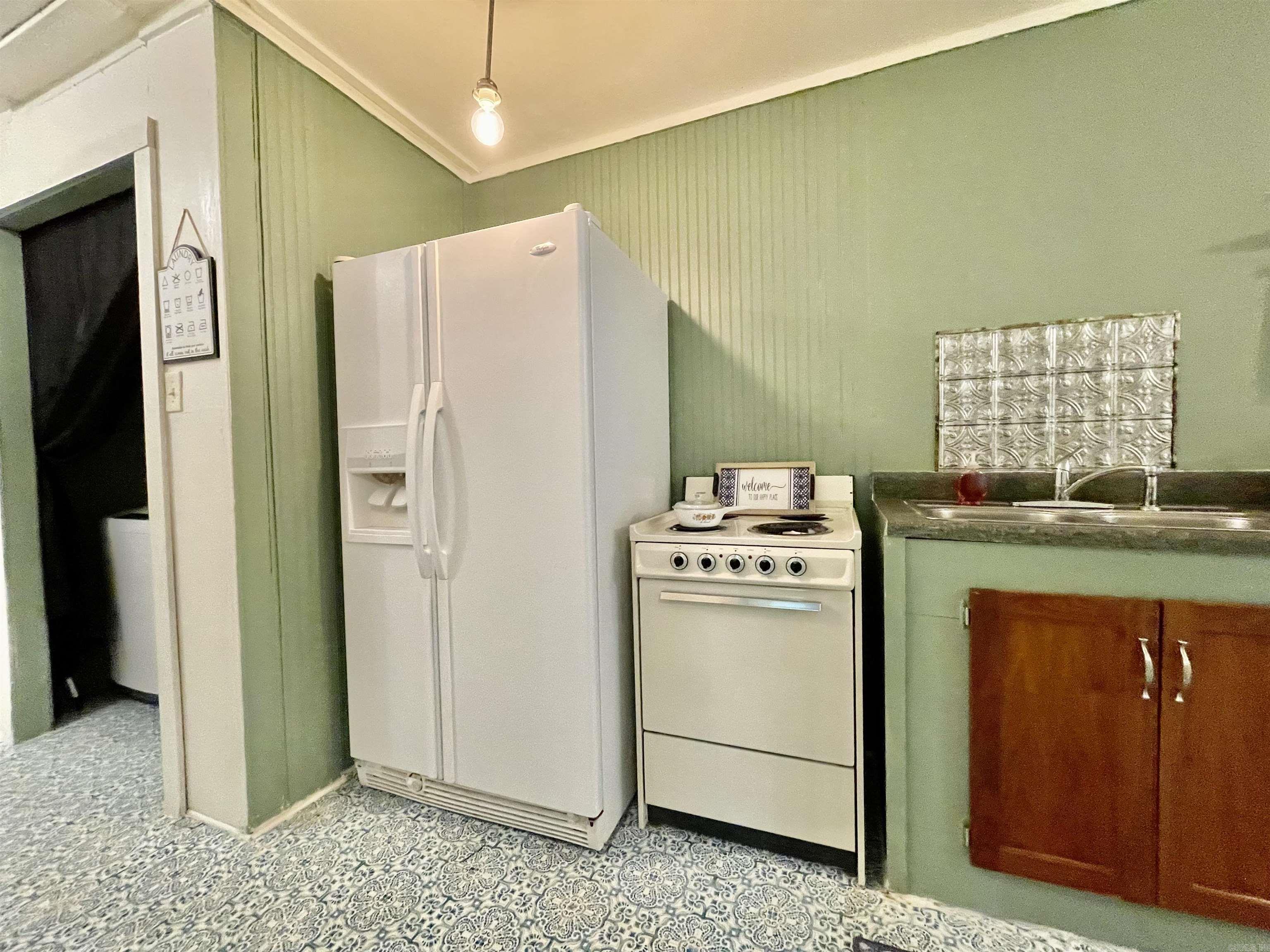 WYLDE WOOD VILL - Residential