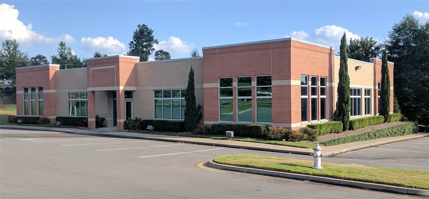 For Sale or Lease; Price Negotiable.  Two Identical New Construction Medical Office Buildings Located off HWY 10.  These Class A Building's Interior Space is Unfinished so you can Customize Your Space to Your Needs.  Price is per Building. These Building are in a Prime Location as Little Rock Continues to Grow West and Already has High Traffic Counts of 42,000 VPD on HWY 10.