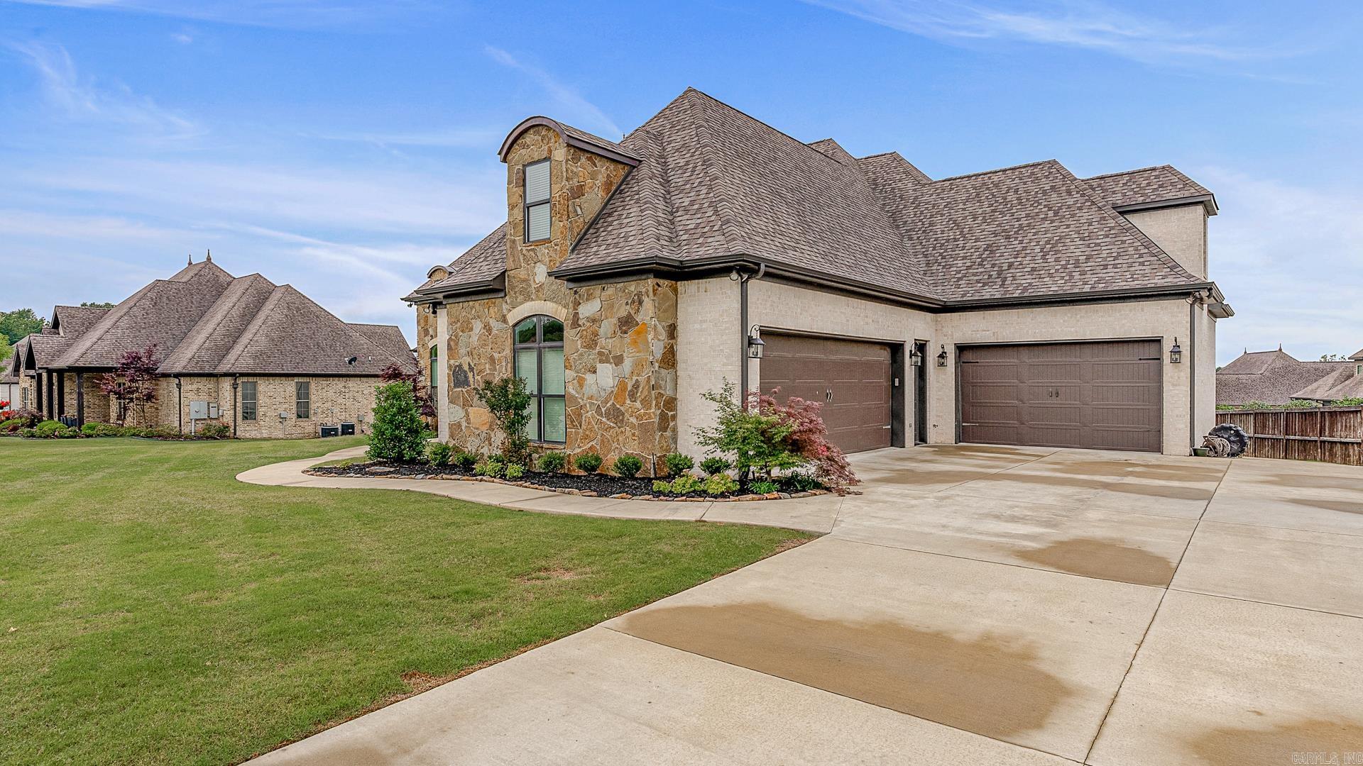 BARRINGTON PARK - Residential
