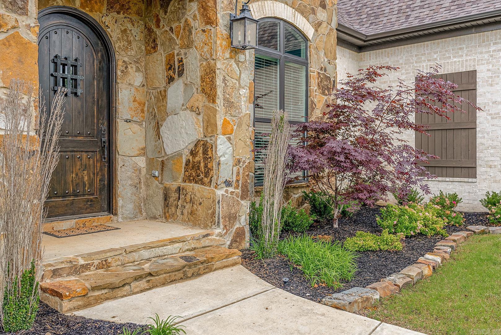 BARRINGTON PARK - Residential