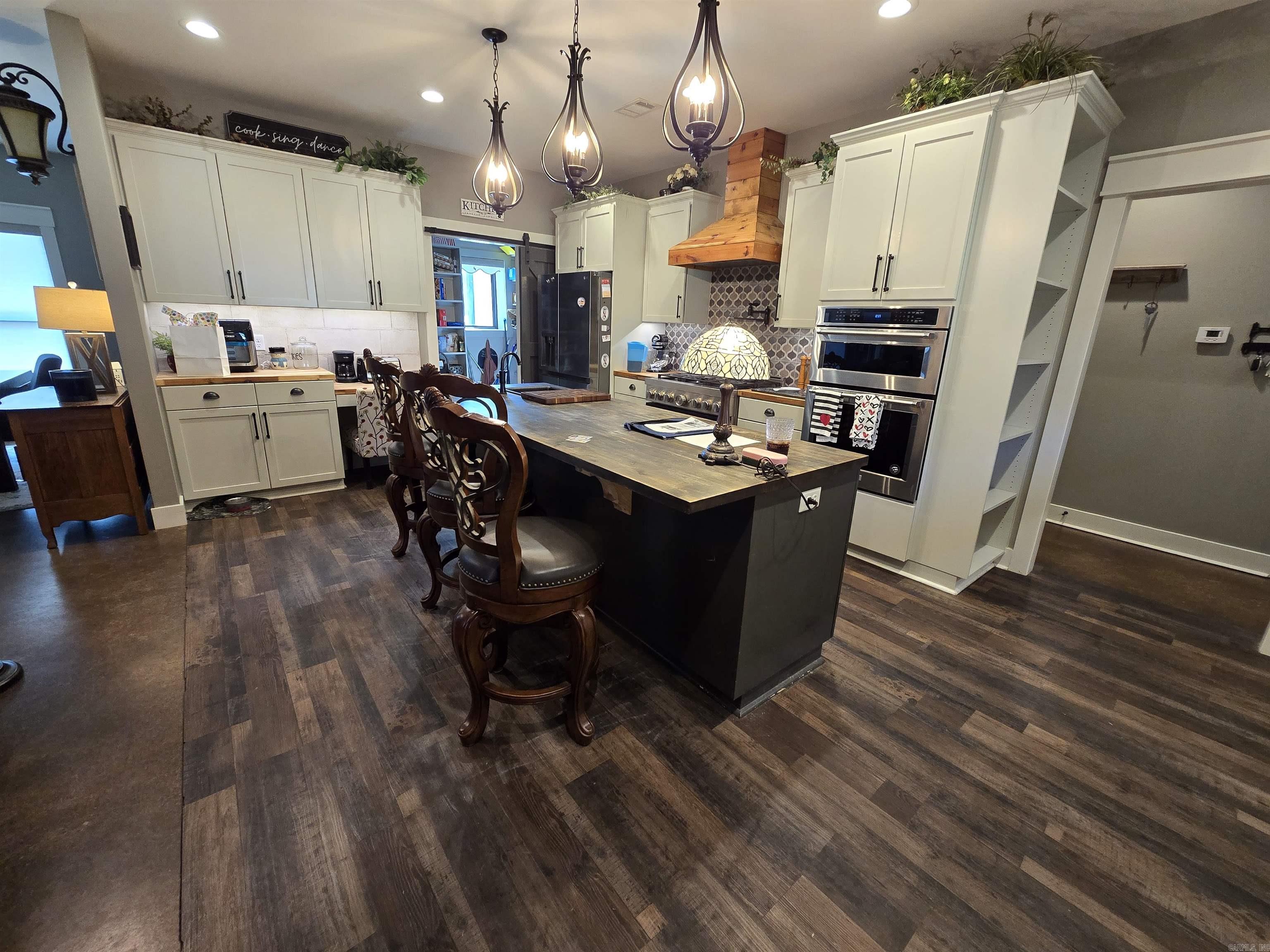 CEDAR PARK ESTATES - Residential