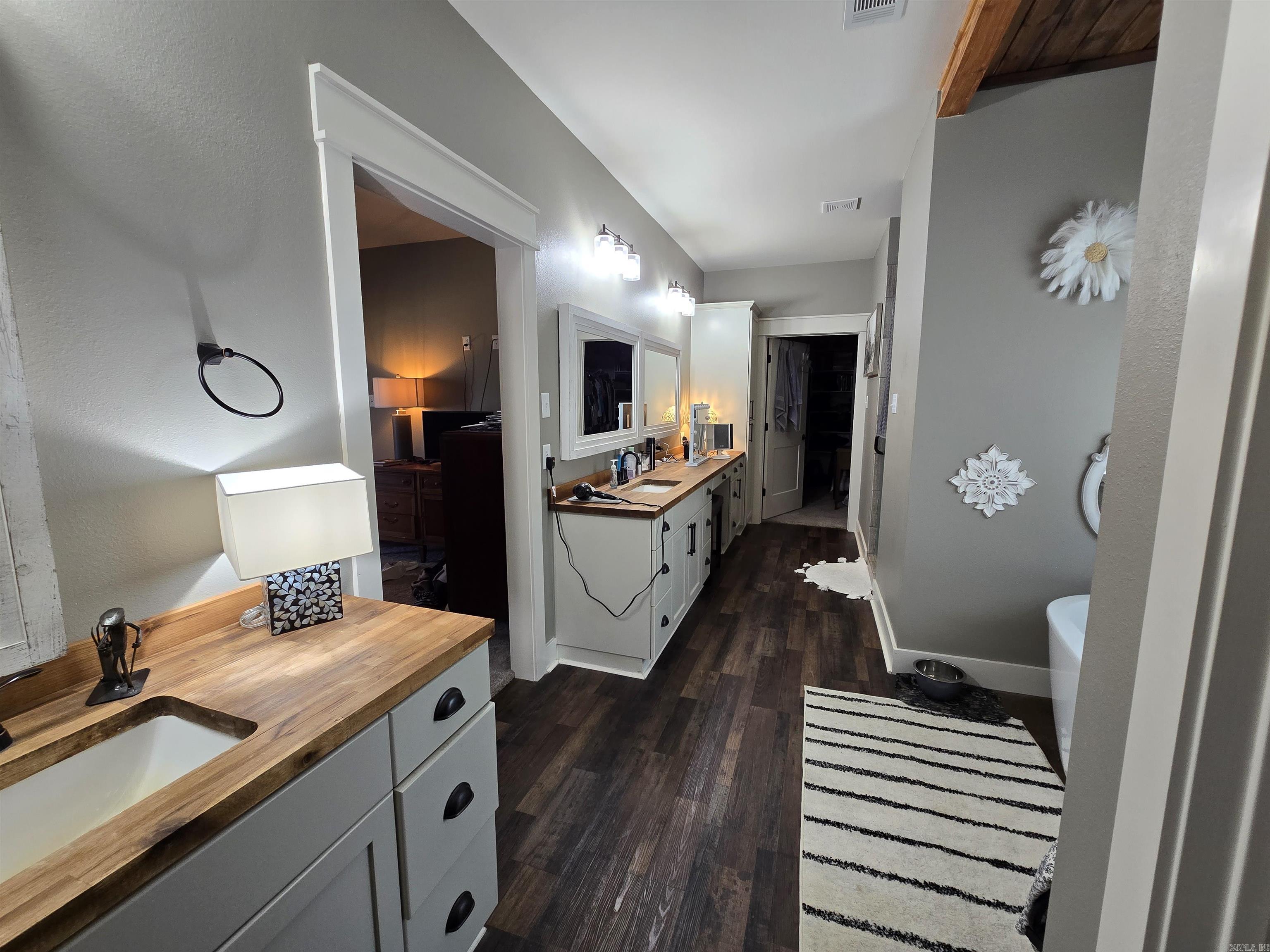 CEDAR PARK ESTATES - Residential