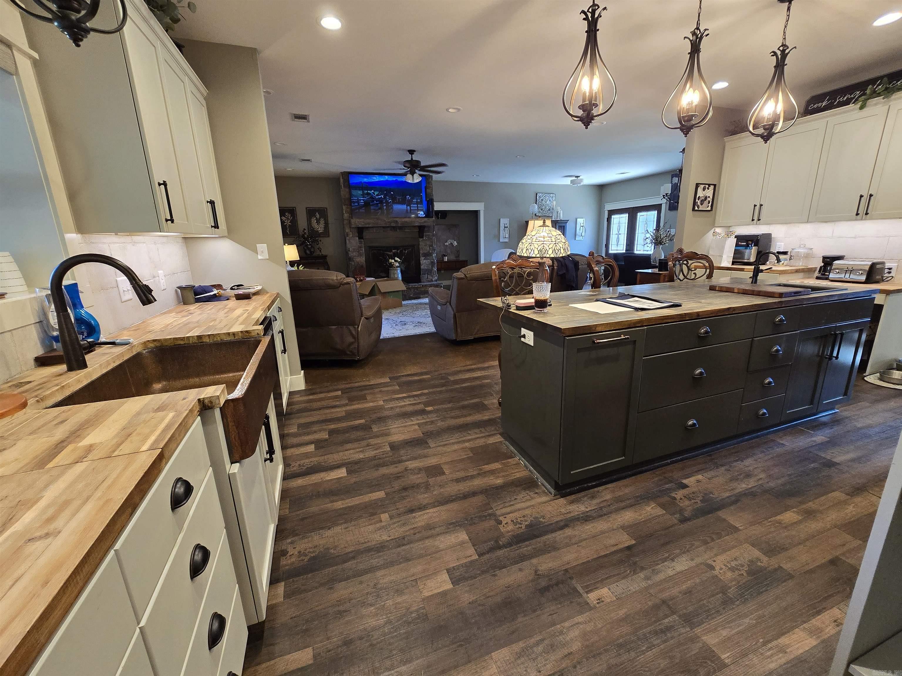 CEDAR PARK ESTATES - Residential