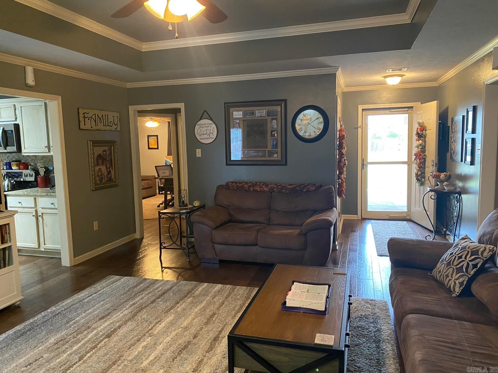 SPRING VALLEY - Residential