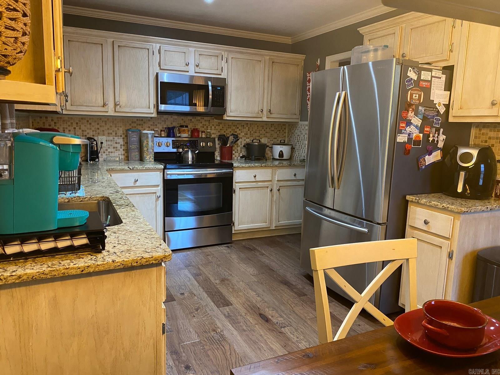 SPRING VALLEY - Residential