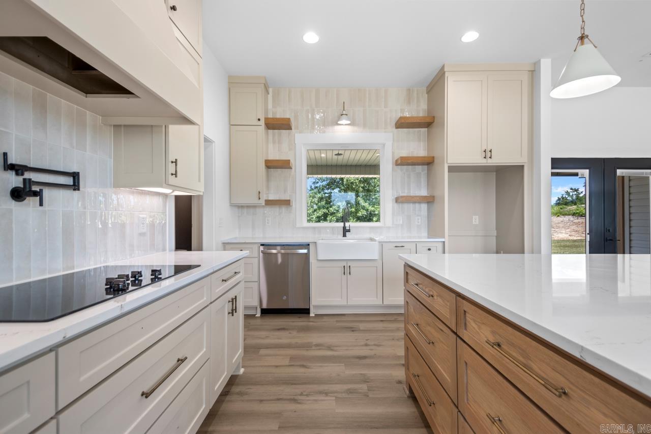 TIMBER POINT - Residential