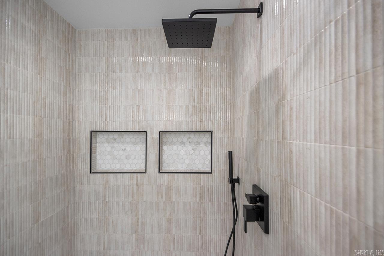 TIMBER POINT - Residential