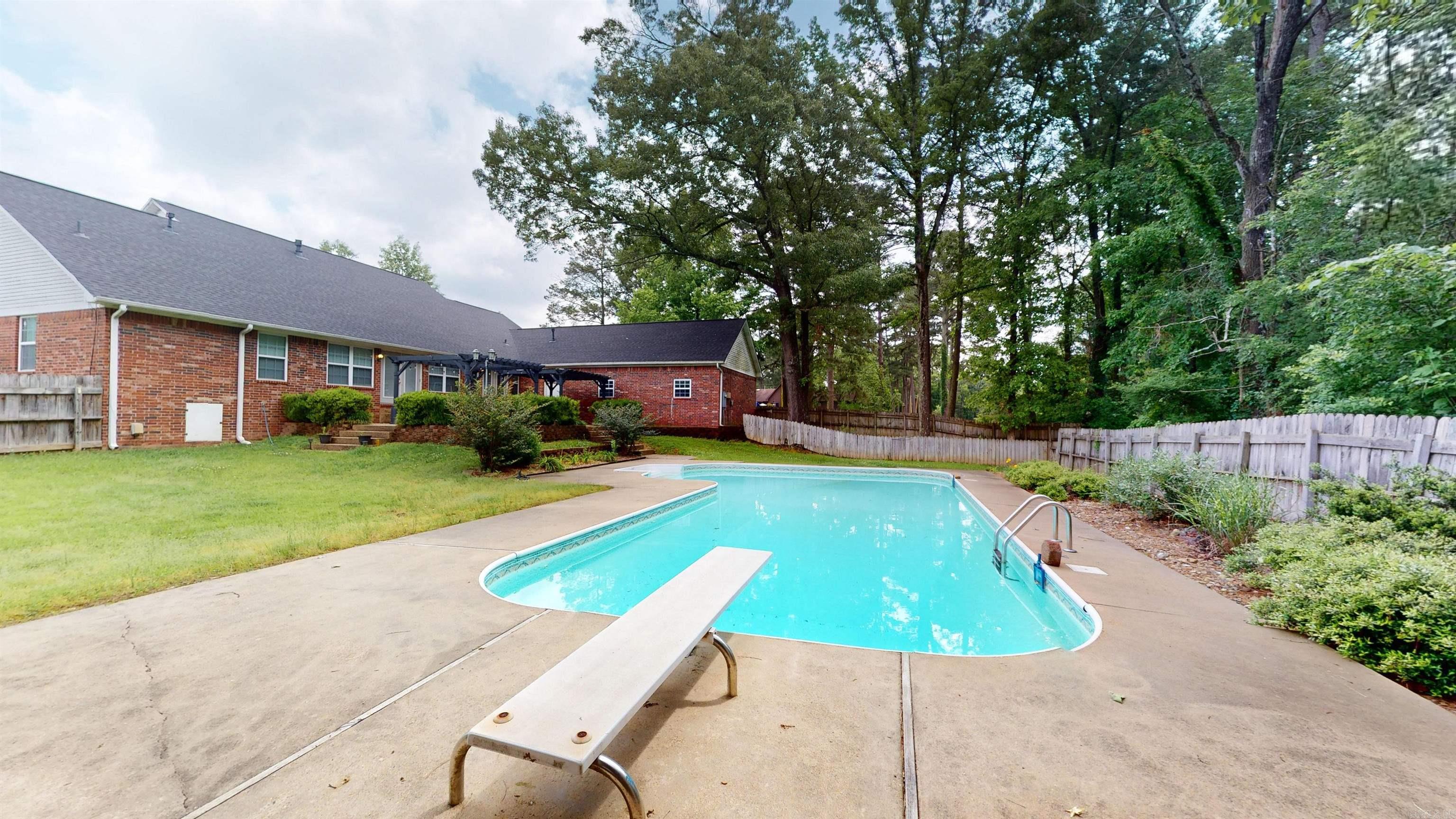 Long Meadow - Residential