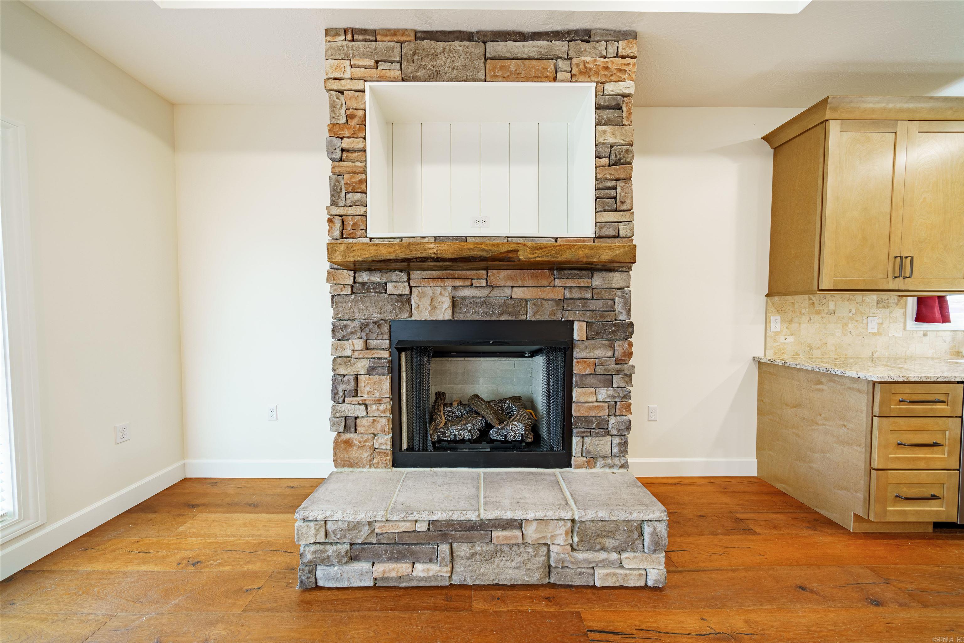 CROWN ADDITION - Residential