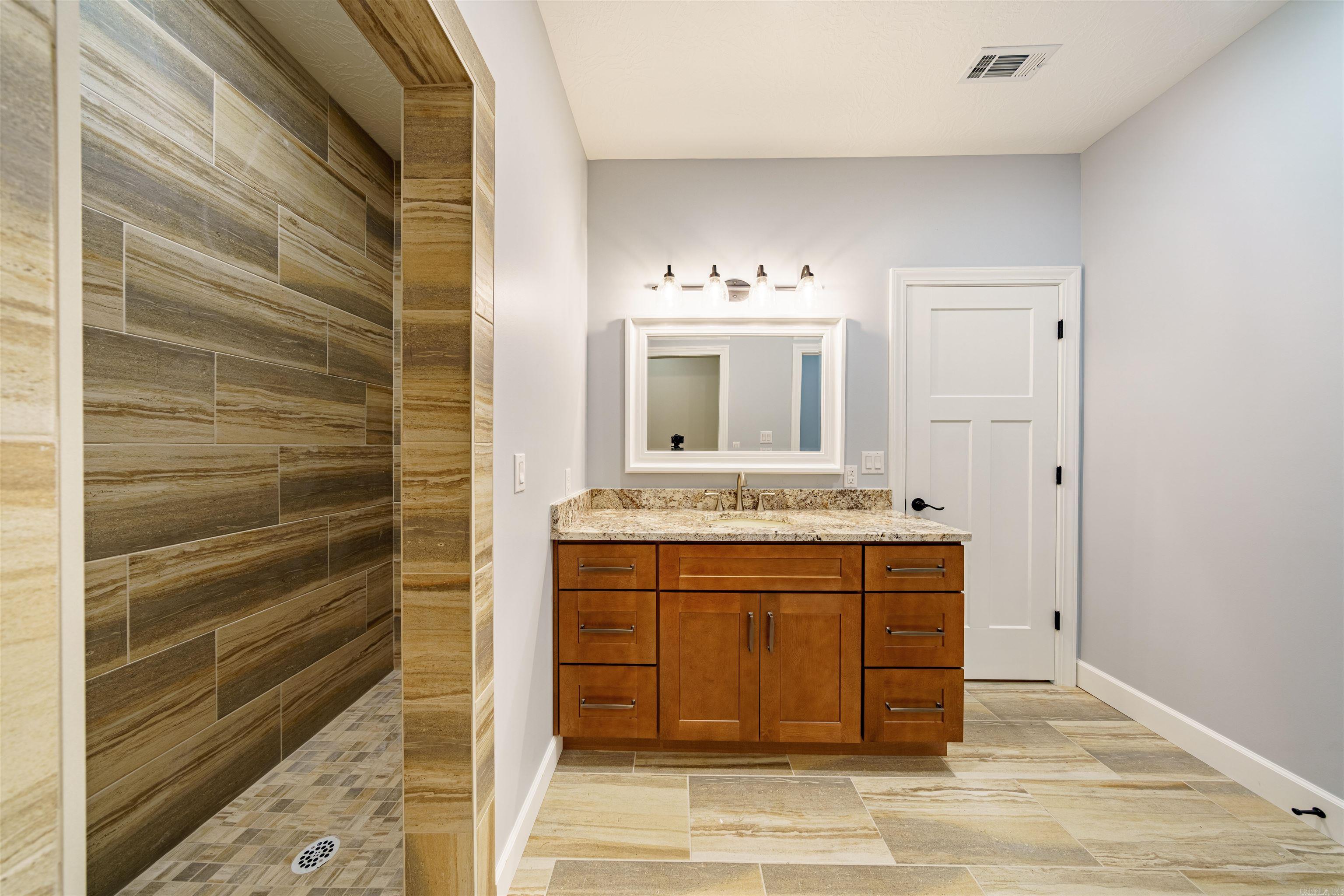 CROWN ADDITION - Residential