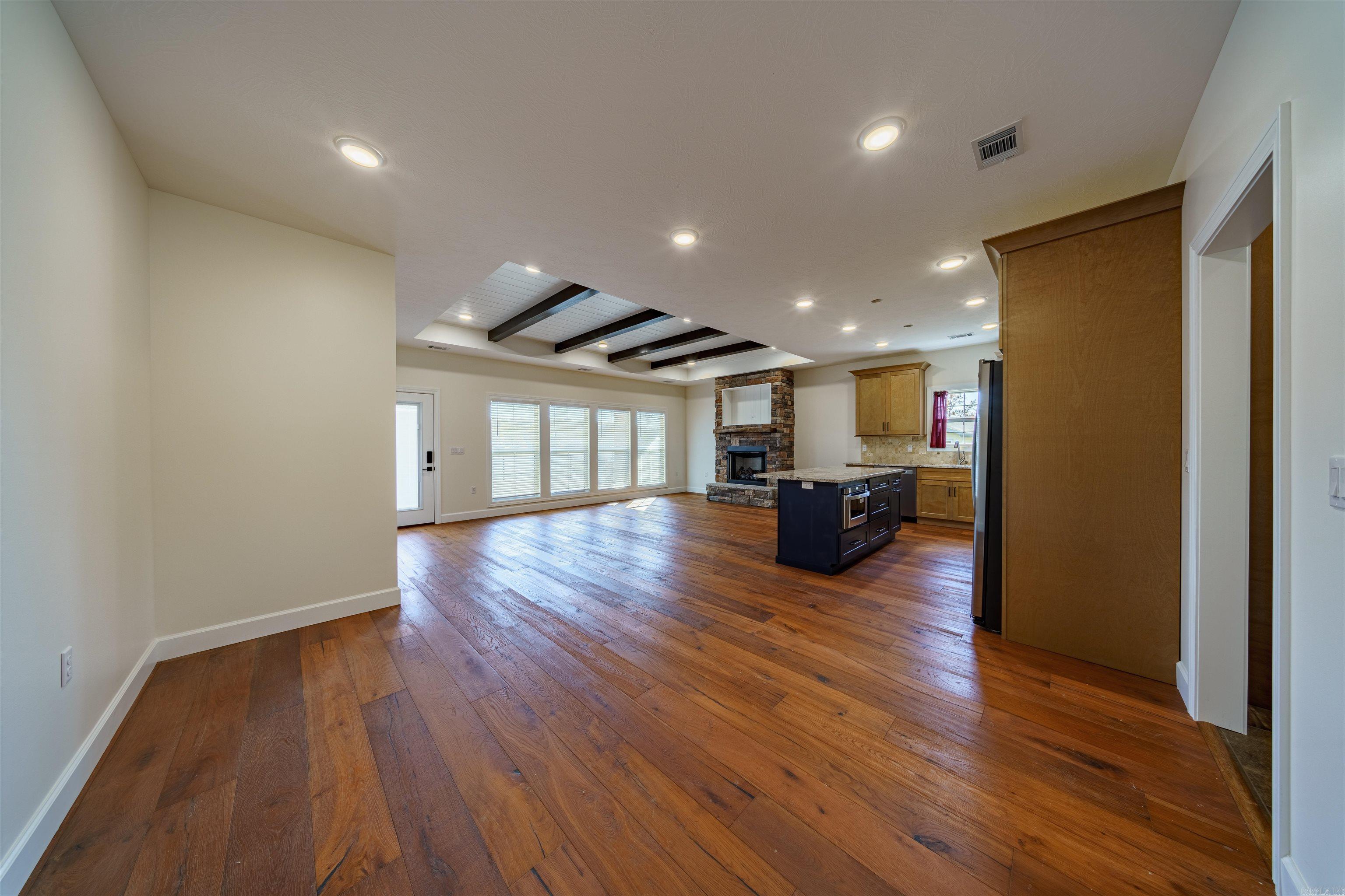 CROWN ADDITION - Residential