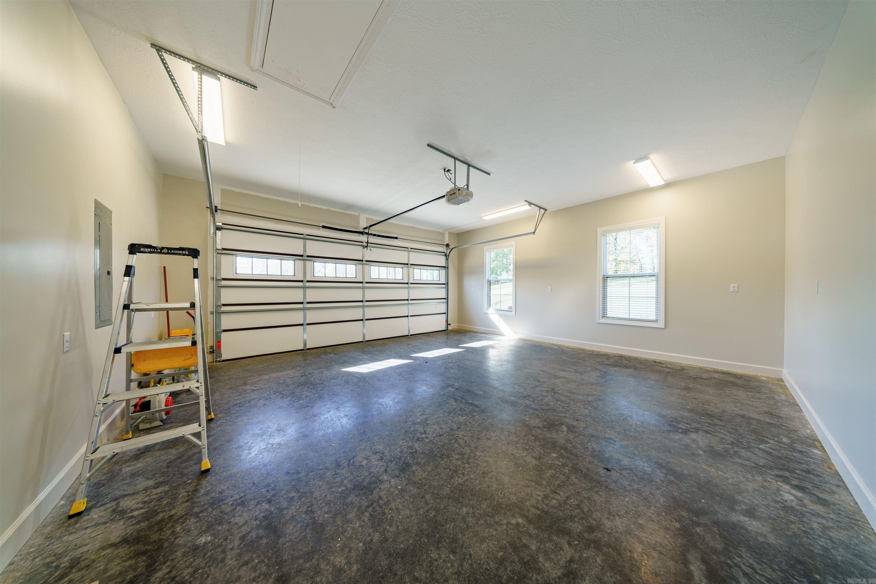 CROWN ADDITION - Residential