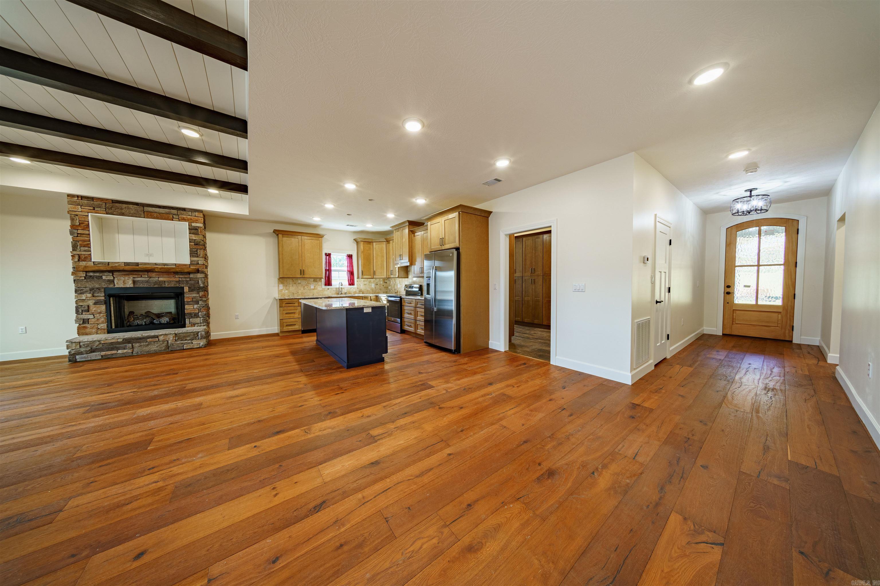 CROWN ADDITION - Residential
