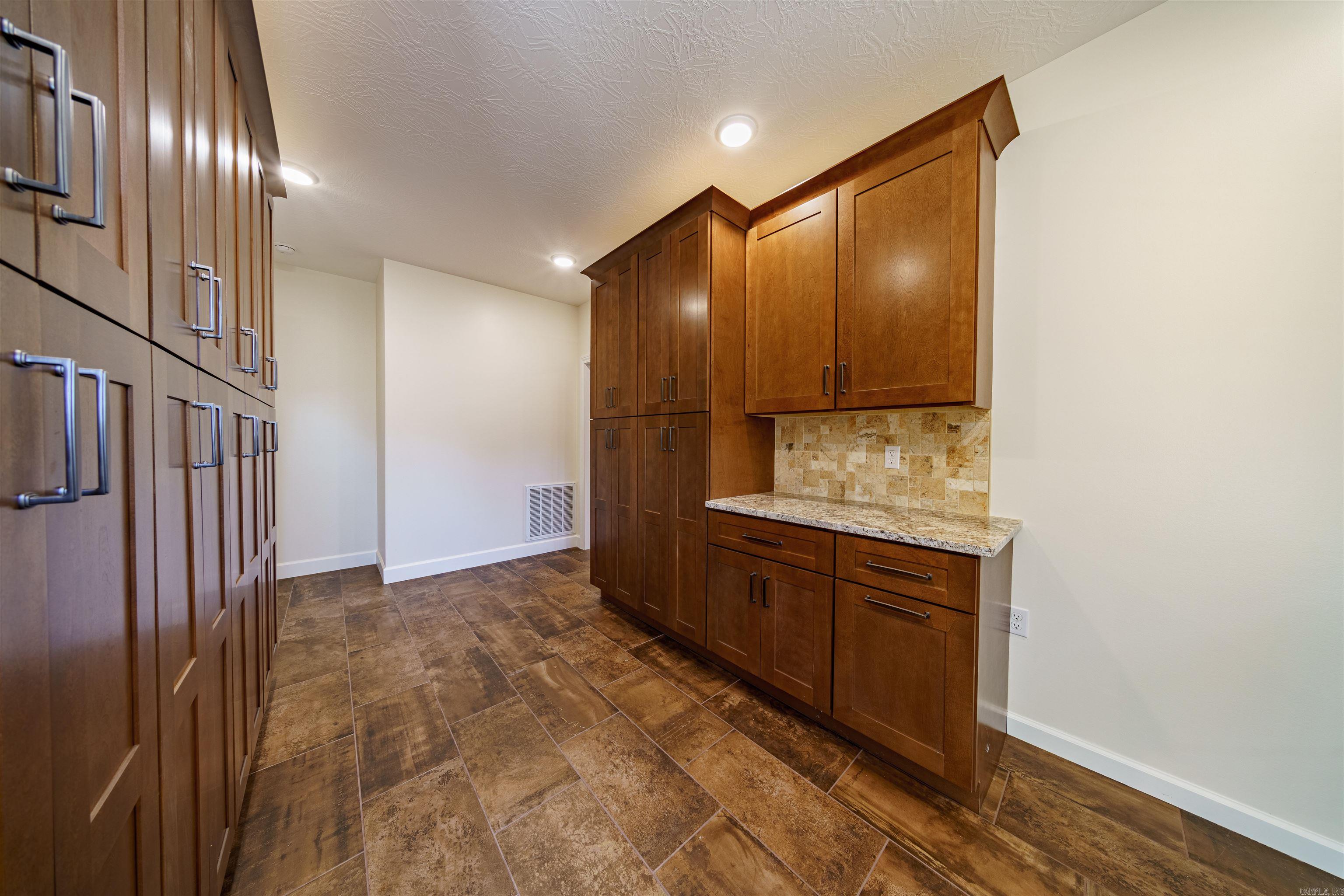 CROWN ADDITION - Residential