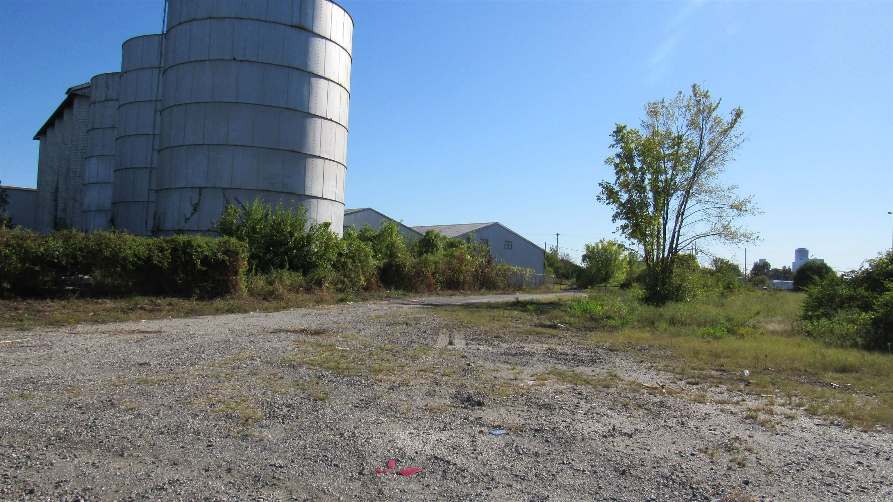 Metes & Bounds - Commercial Sale