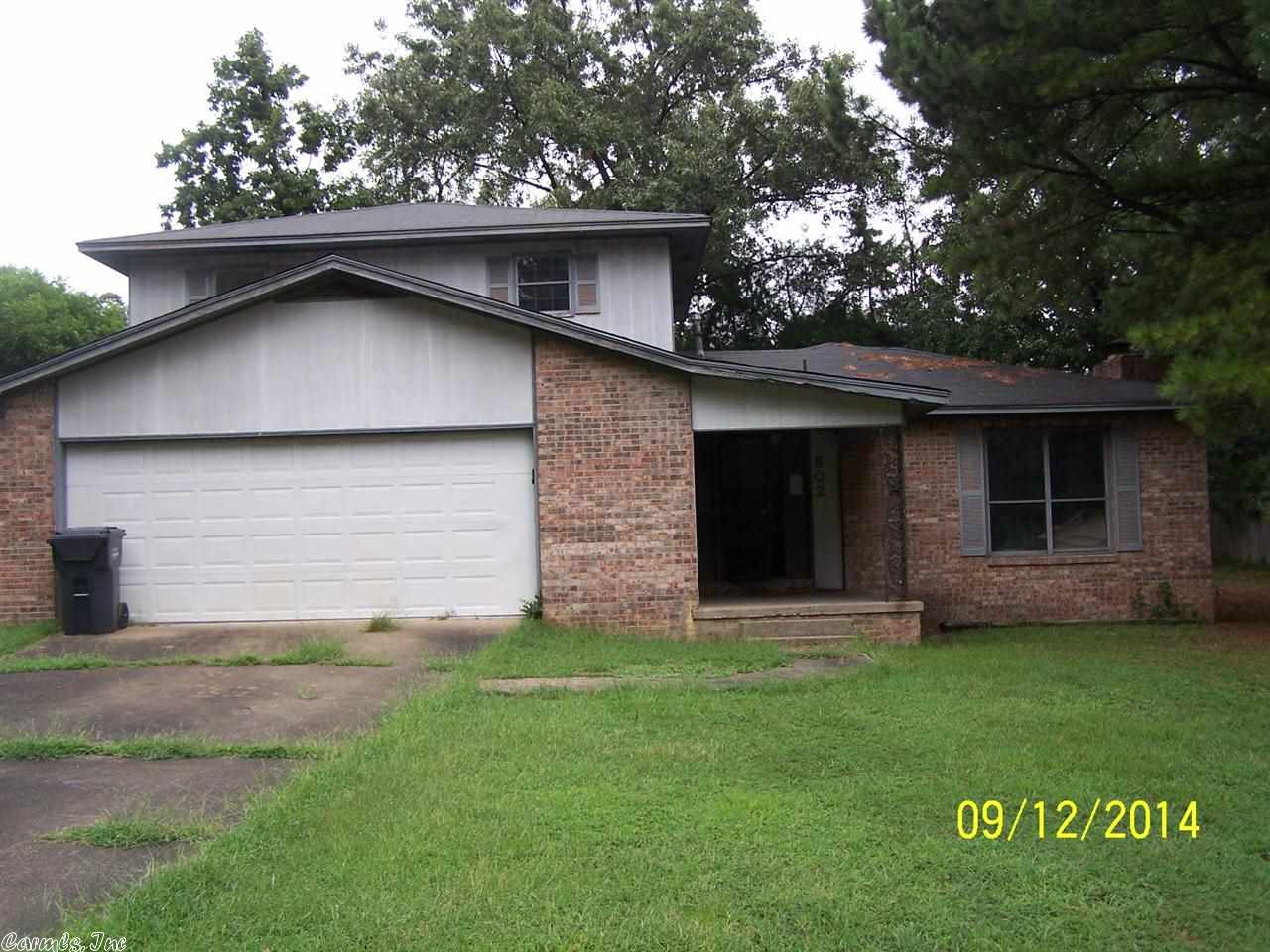 This beautiful two story home features 4 bedrooms and 3 full baths! The kitchen has alot of cabinet space, with a breakfast bar and separate dining room. The upstairs at 700 SqFt offers two good size bedrooms and one full bath. Down stairs has 1,617 Sqft with two bedrooms including the Master and two full baths making it over 2,600 Sqft this home is perfect for a growing family. The screened in porch is great for entertaining guest. Call today for more information or a private showing!