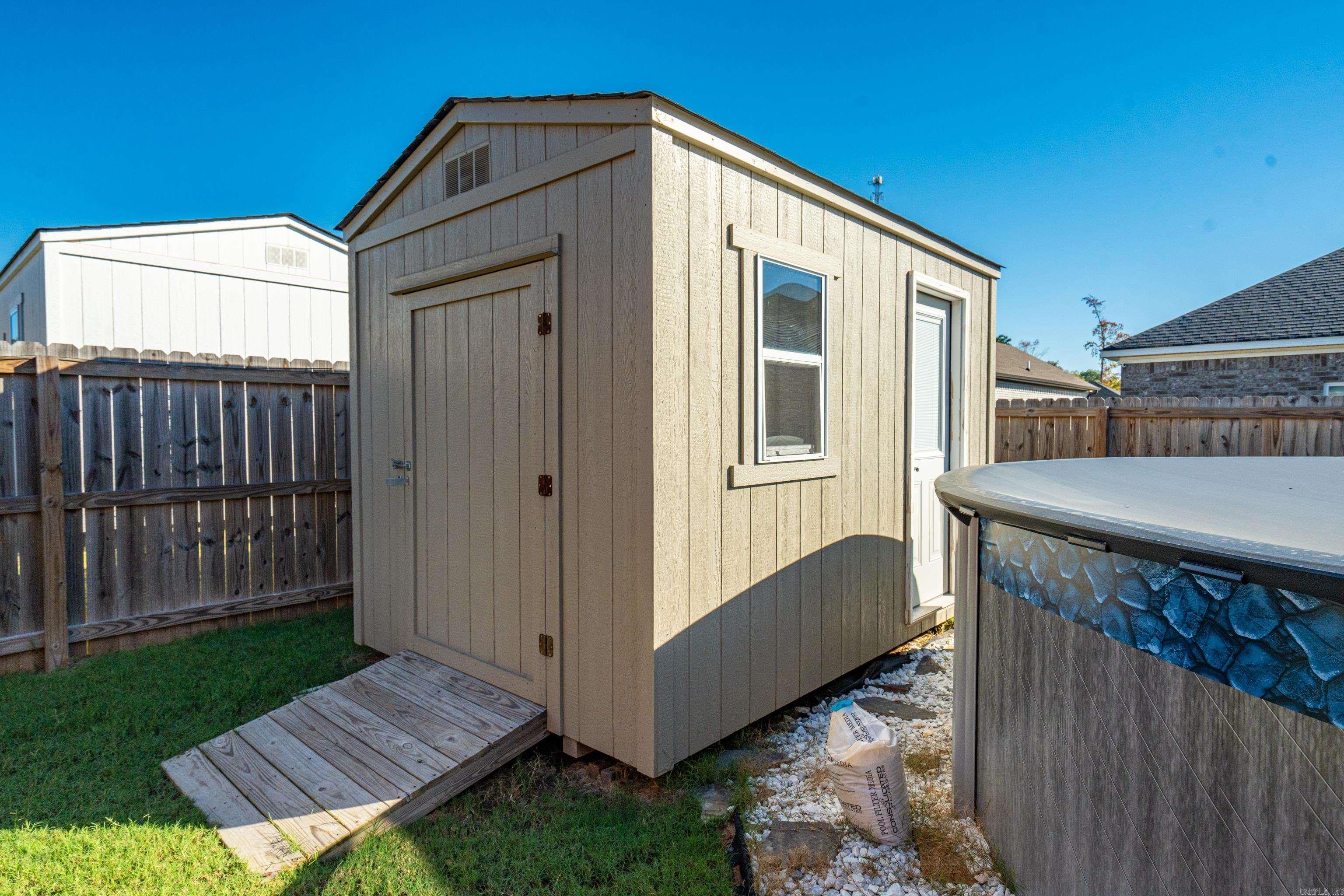 NORTHSHORE RIDGE - Residential