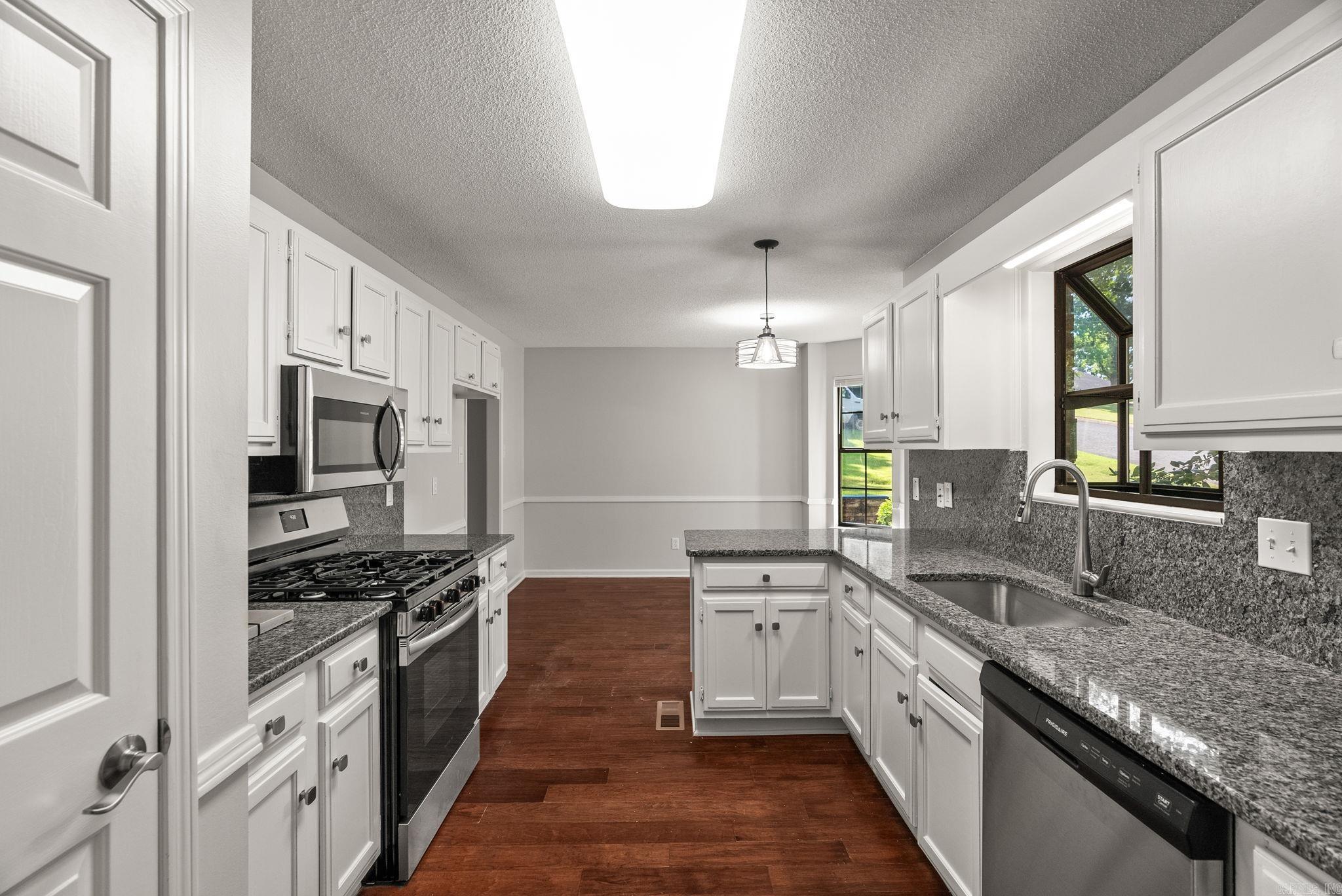 CEDAR RIDGE - Residential