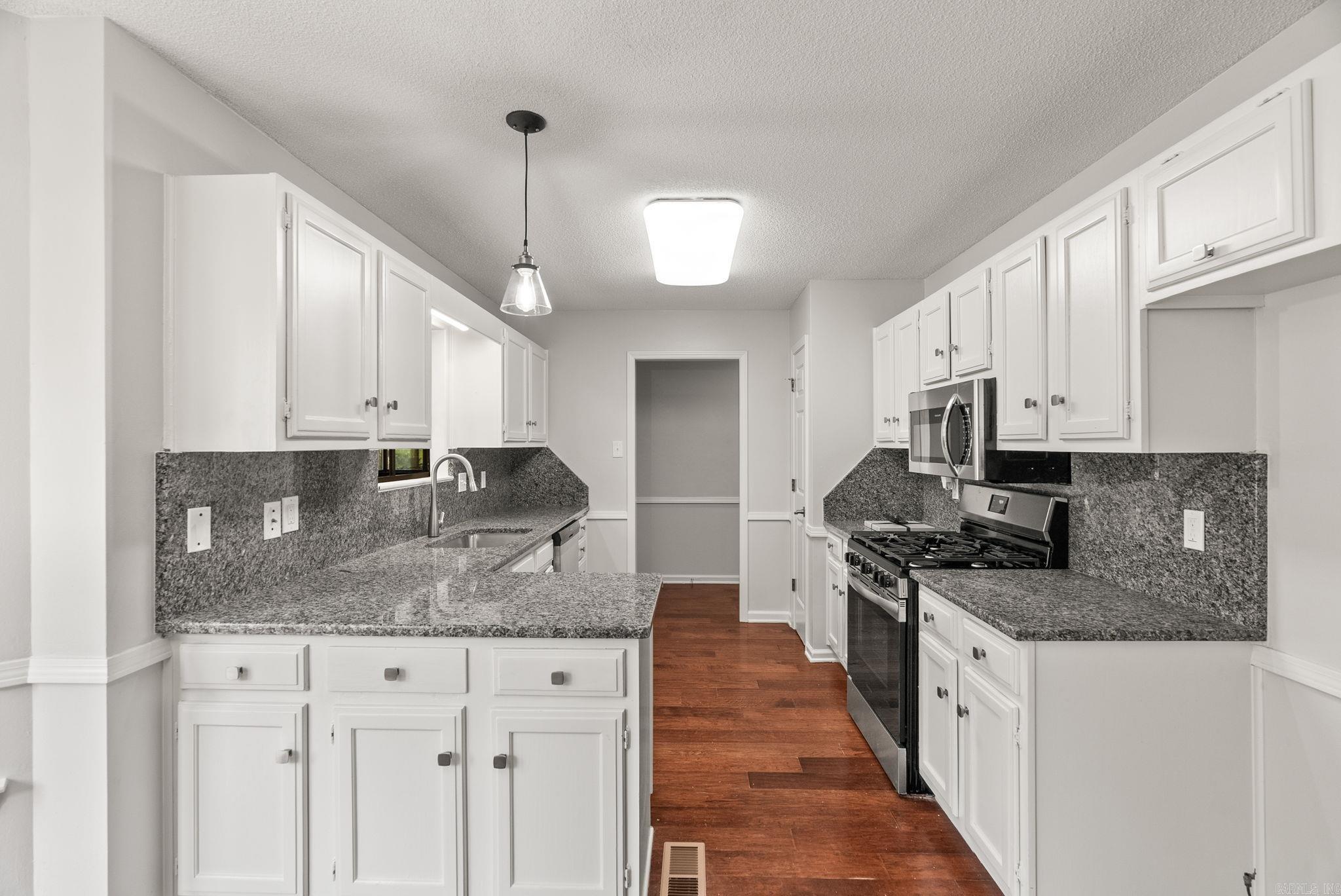 CEDAR RIDGE - Residential