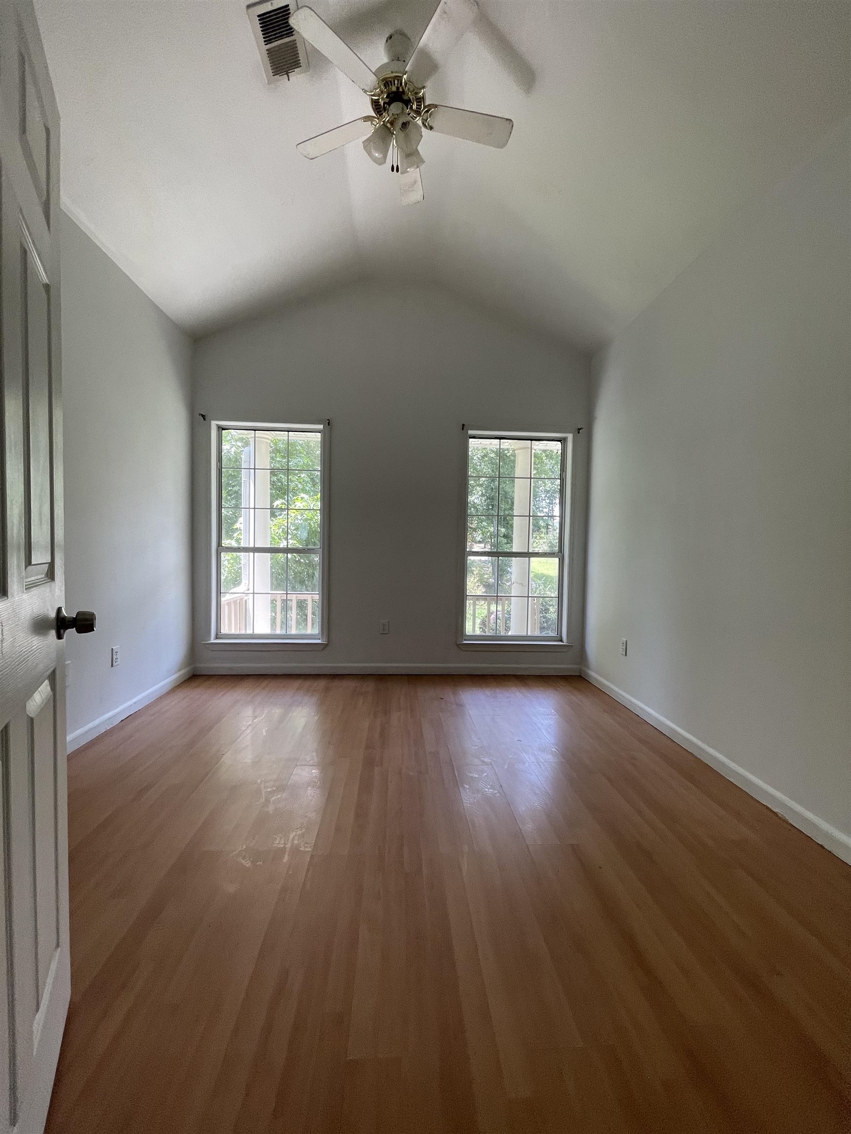 EMERALD VALLEY - Residential