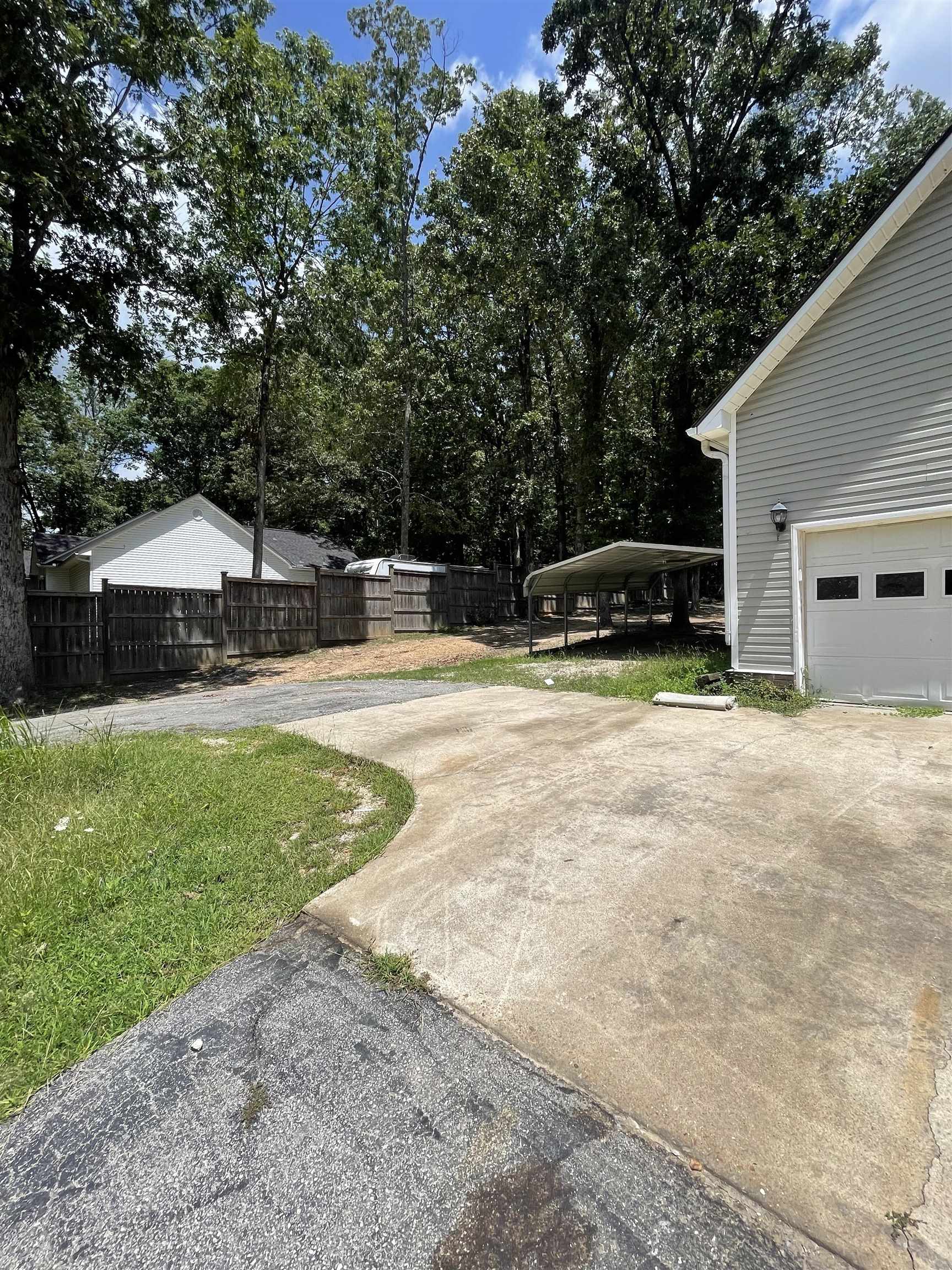 EMERALD VALLEY - Residential