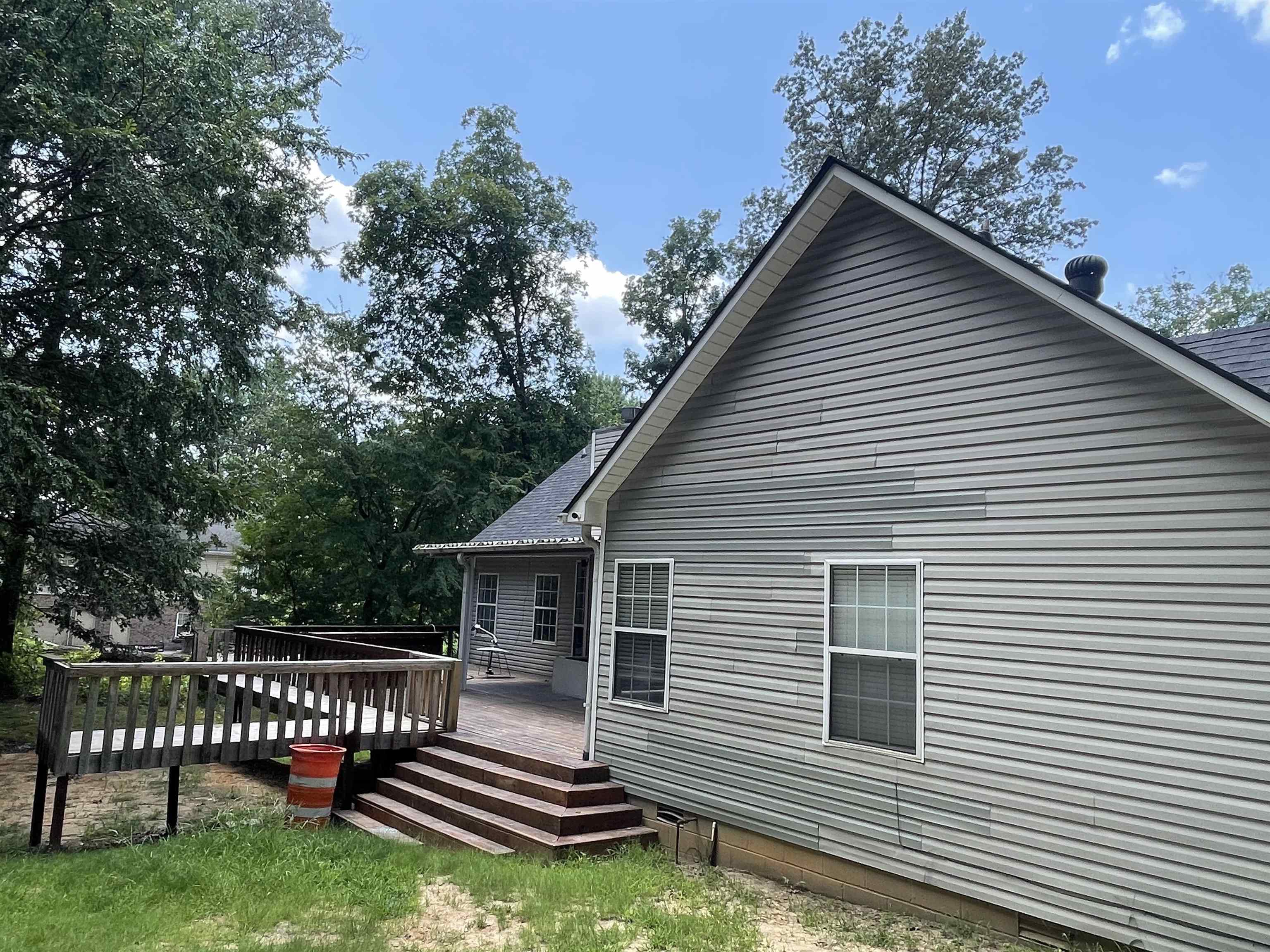 EMERALD VALLEY - Residential