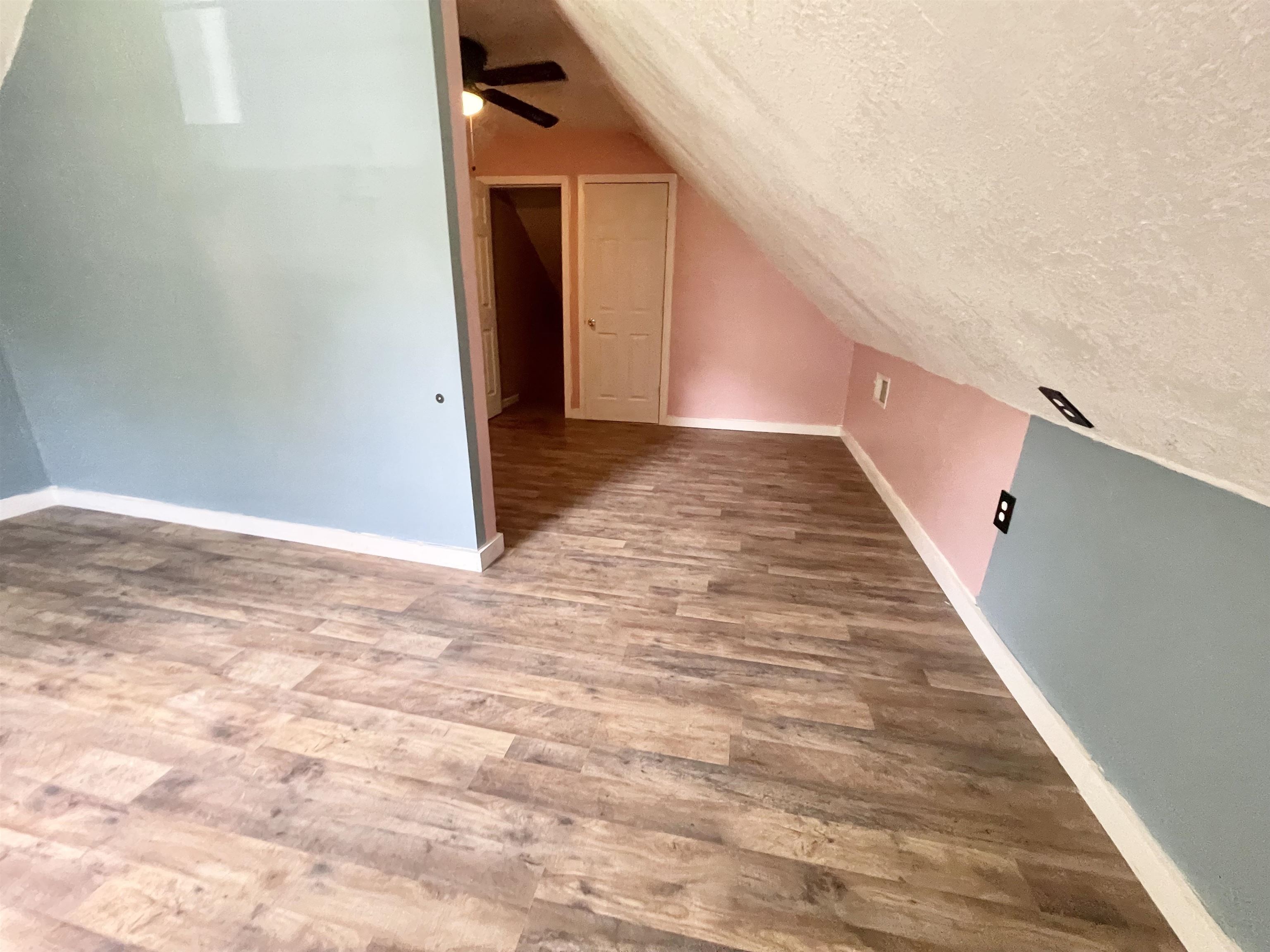 EMERALD VALLEY - Residential