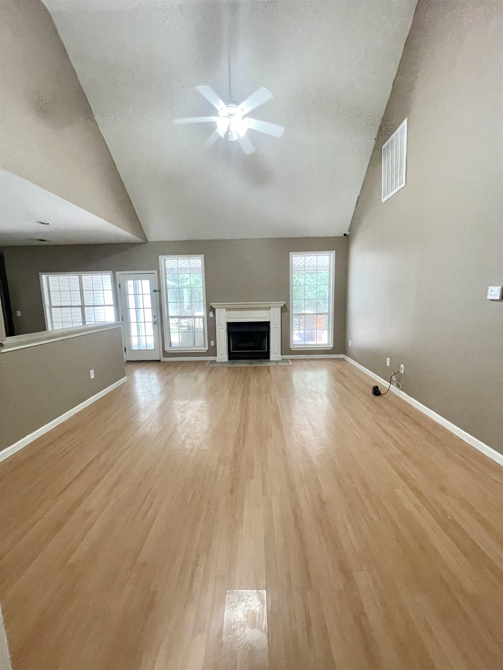 EMERALD VALLEY - Residential