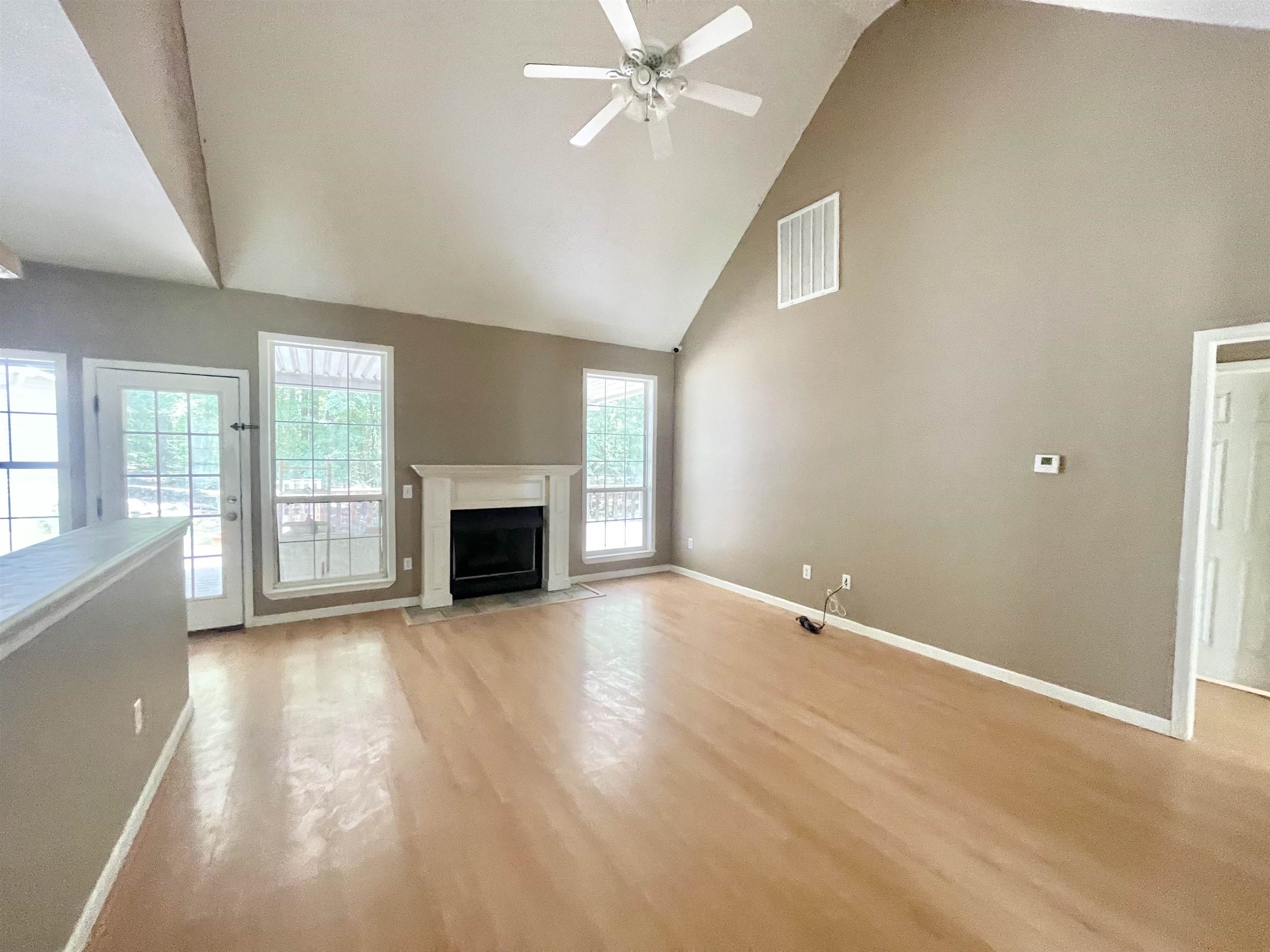 EMERALD VALLEY - Residential