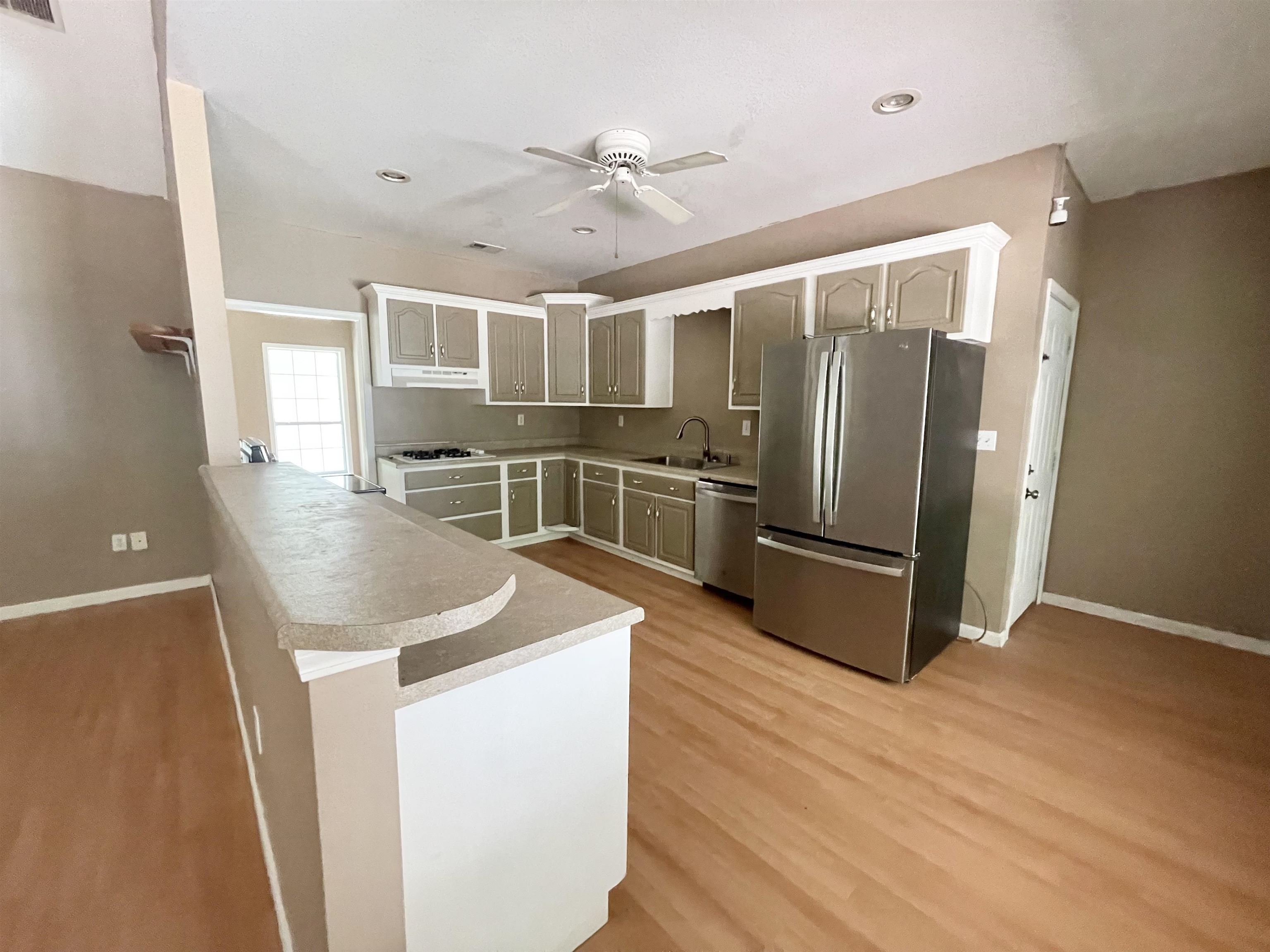 EMERALD VALLEY - Residential