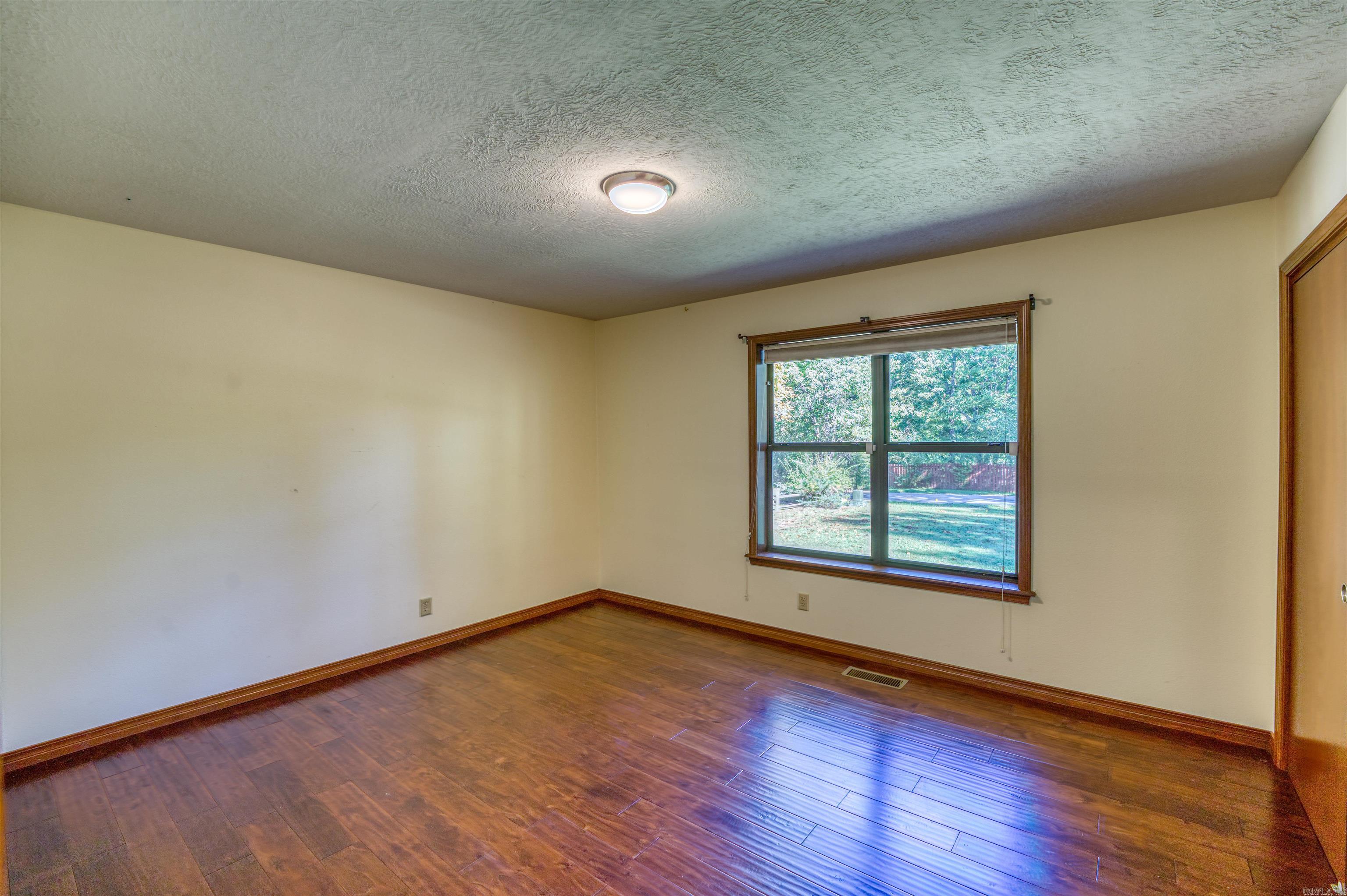 DRIFTWOOD LAKE SUB - Residential