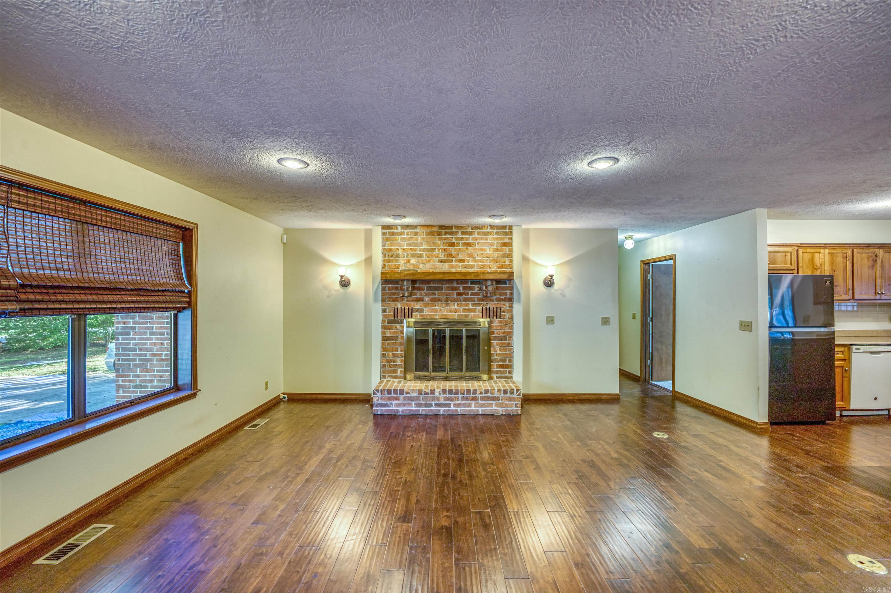 DRIFTWOOD LAKE SUB - Residential