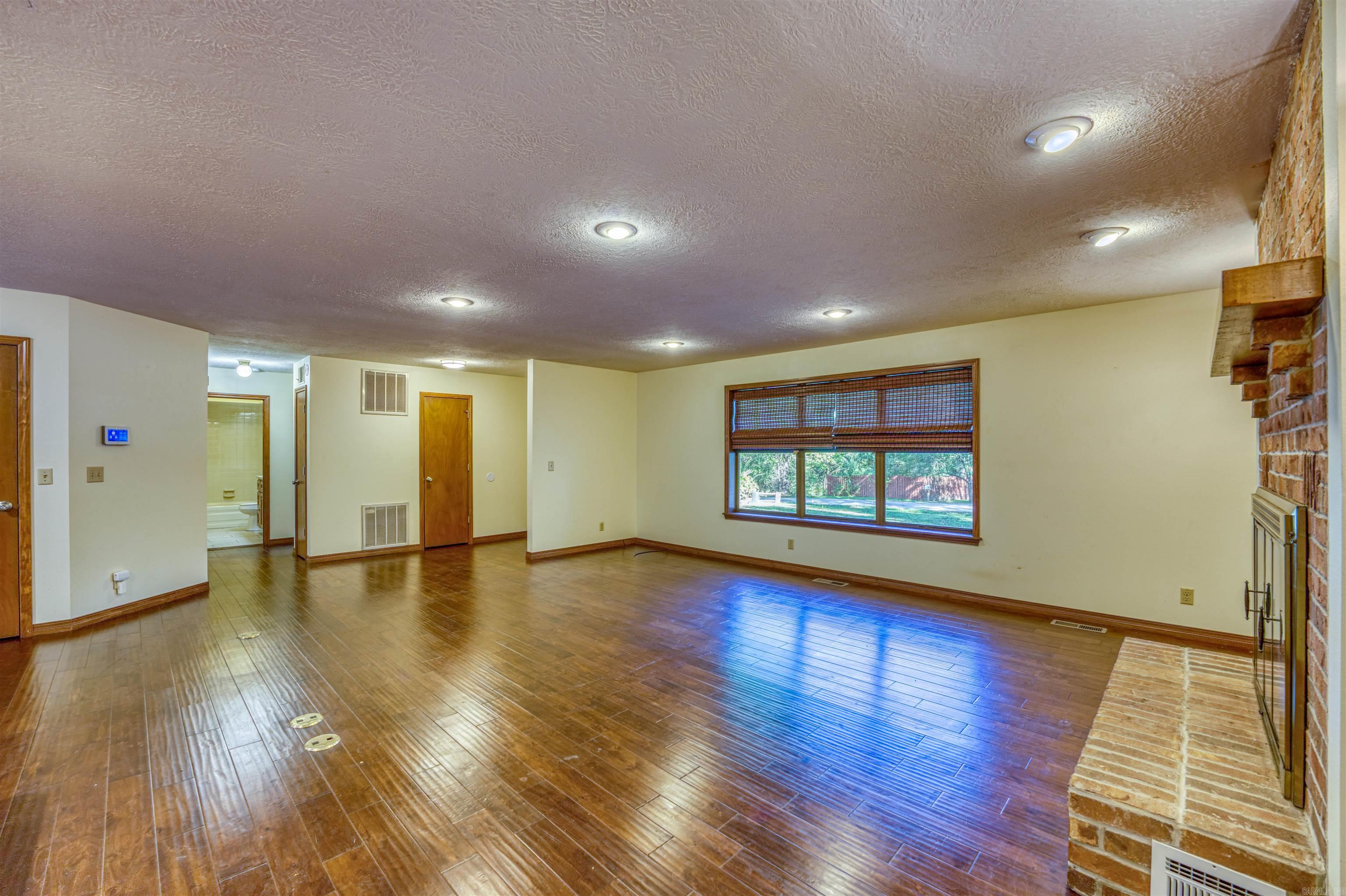 DRIFTWOOD LAKE SUB - Residential