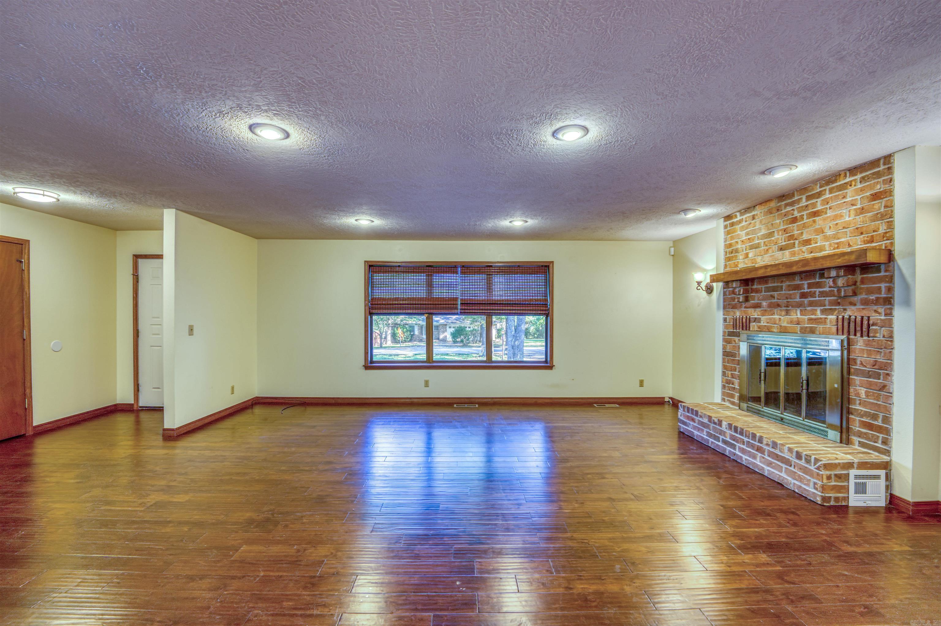 DRIFTWOOD LAKE SUB - Residential