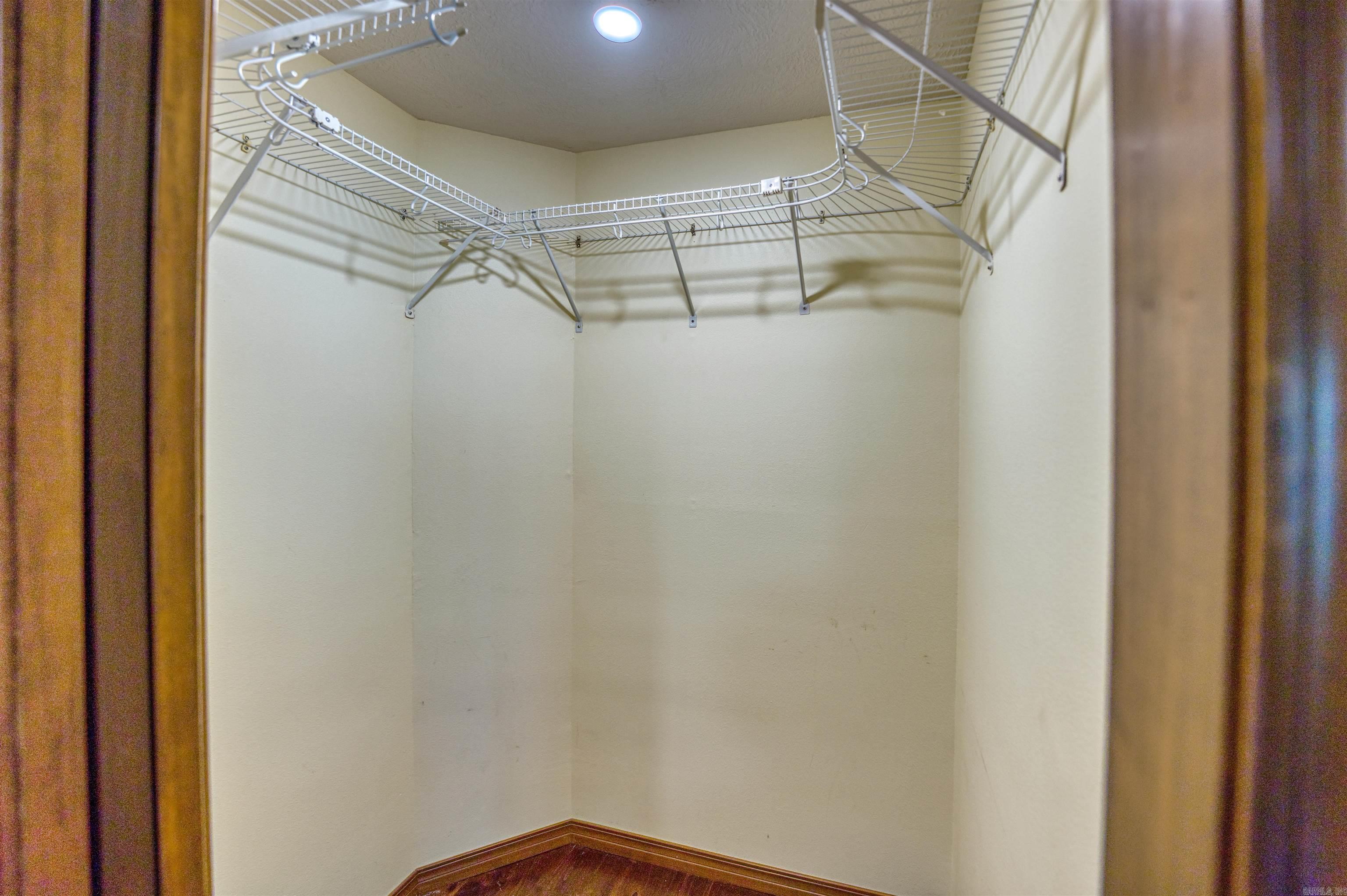 DRIFTWOOD LAKE SUB - Residential