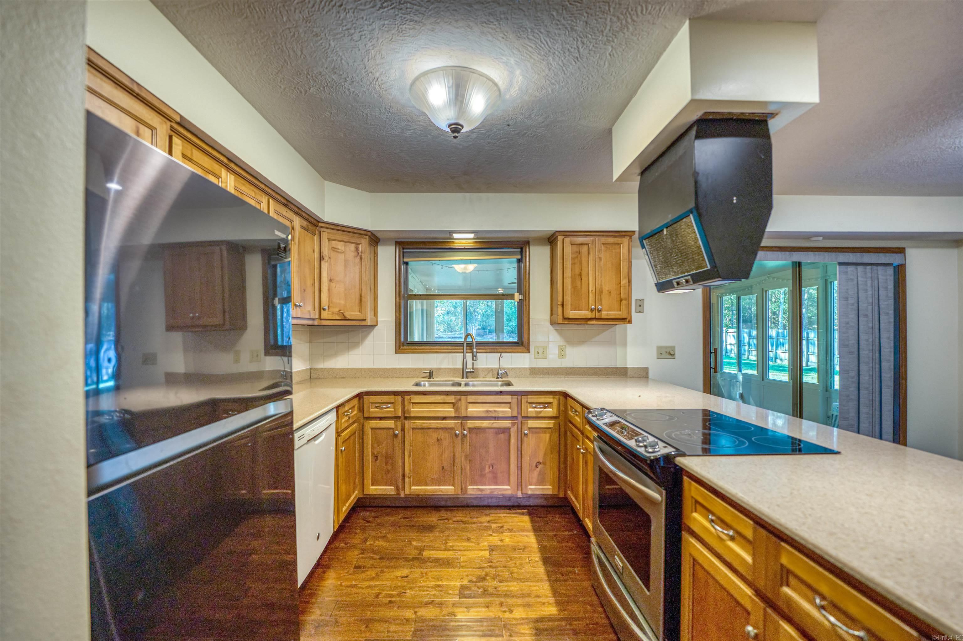 DRIFTWOOD LAKE SUB - Residential