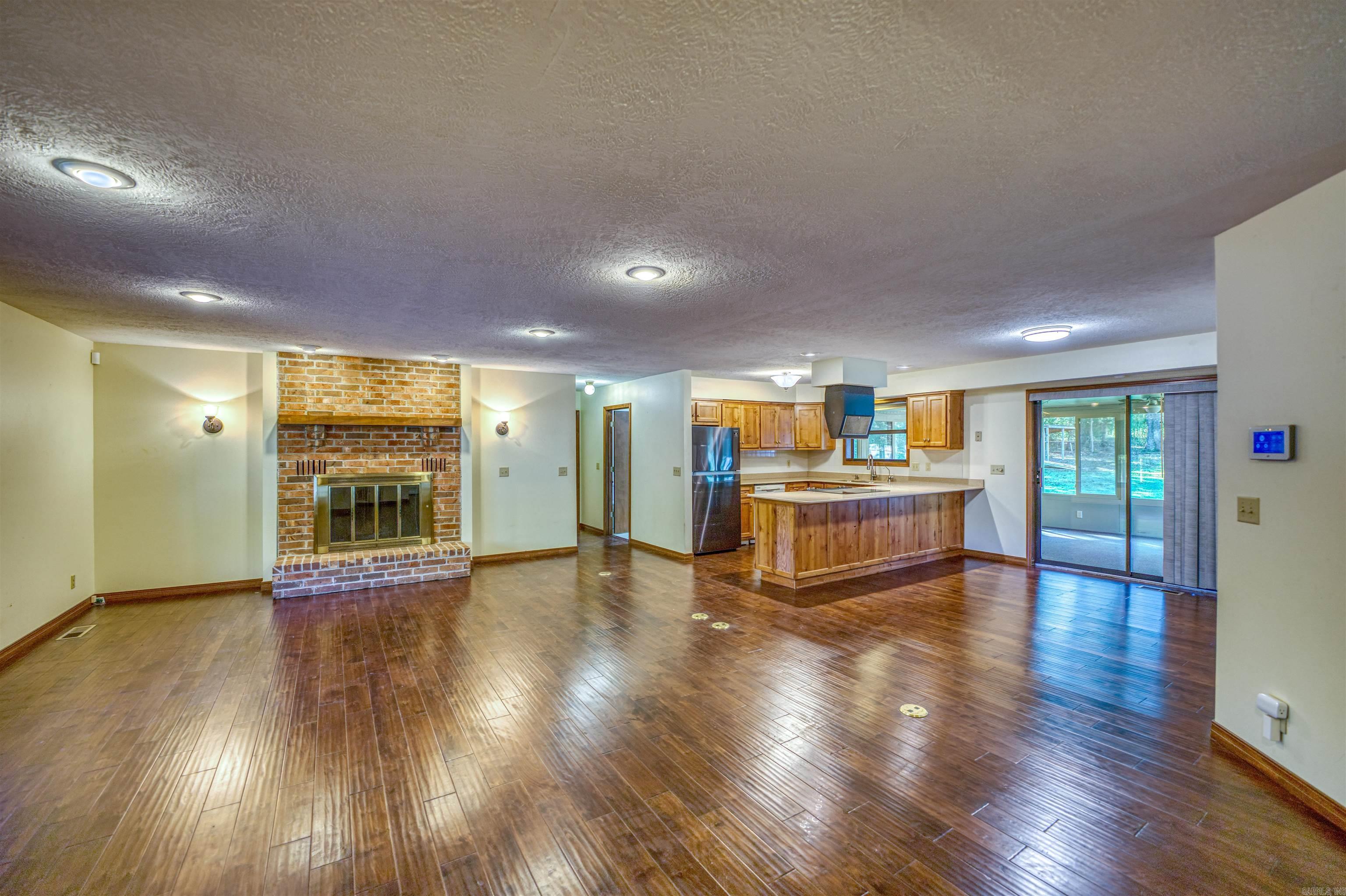 DRIFTWOOD LAKE SUB - Residential